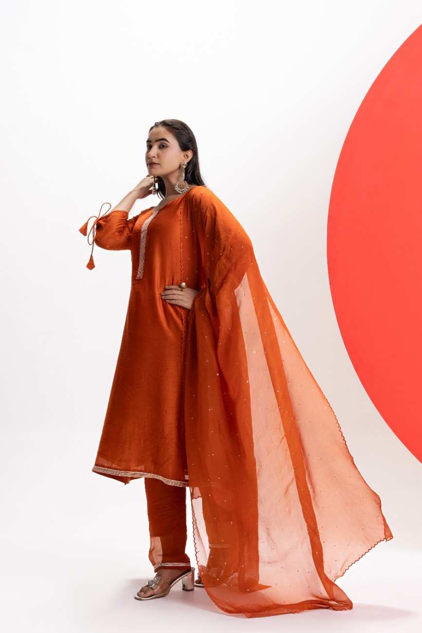 ORANGE SCALLOPED FESTIVE KURTA SET