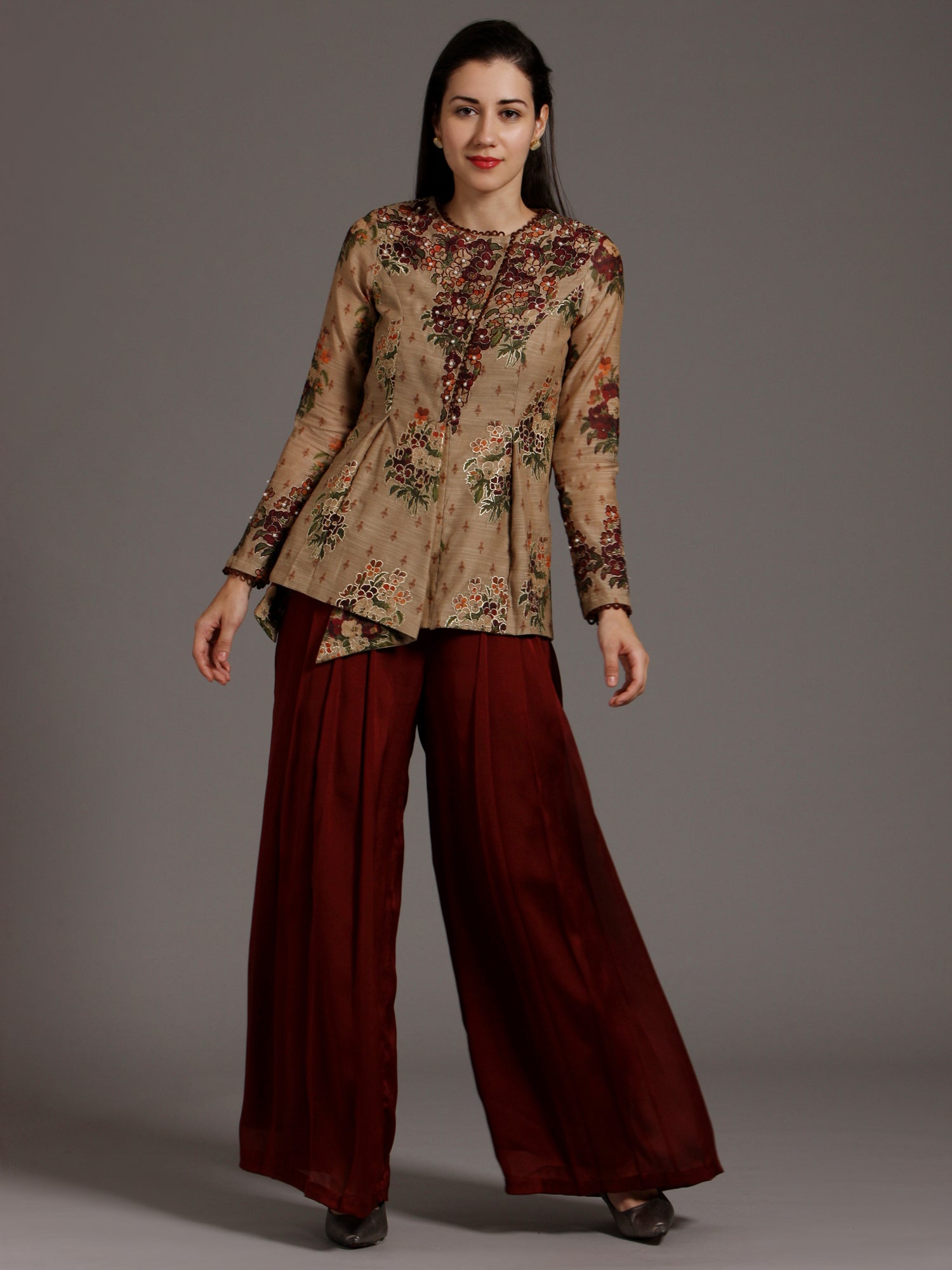 Maham Angarakha with plazzo