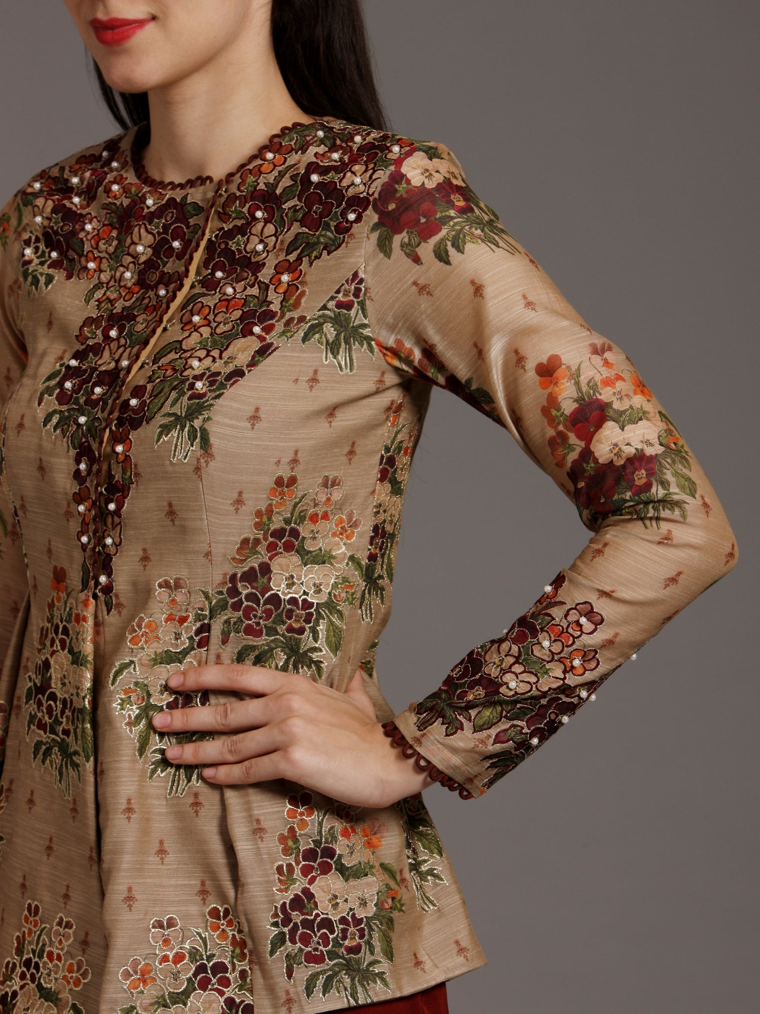 Maham Angarakha with plazzo