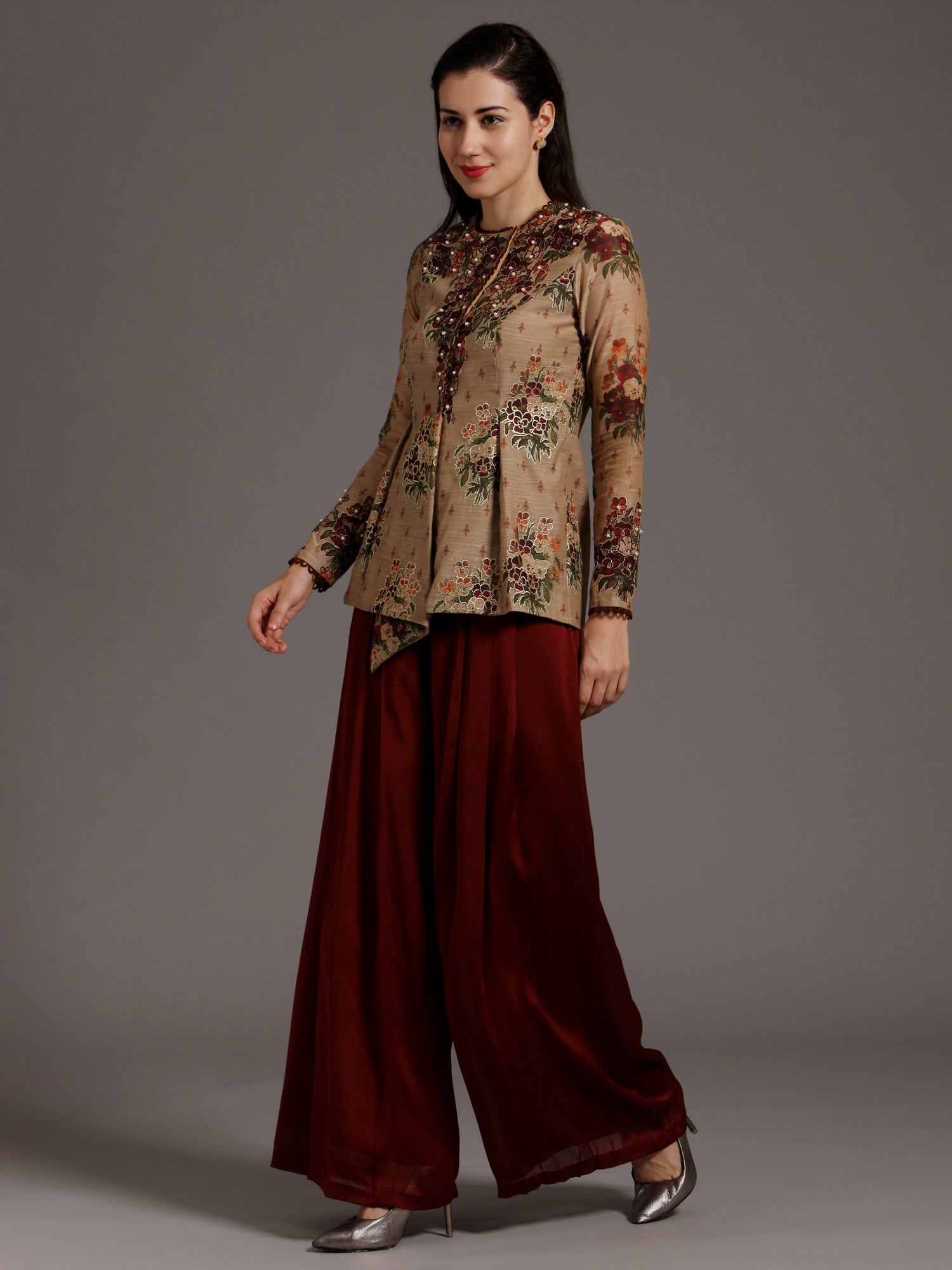 Maham Angarakha with plazzo