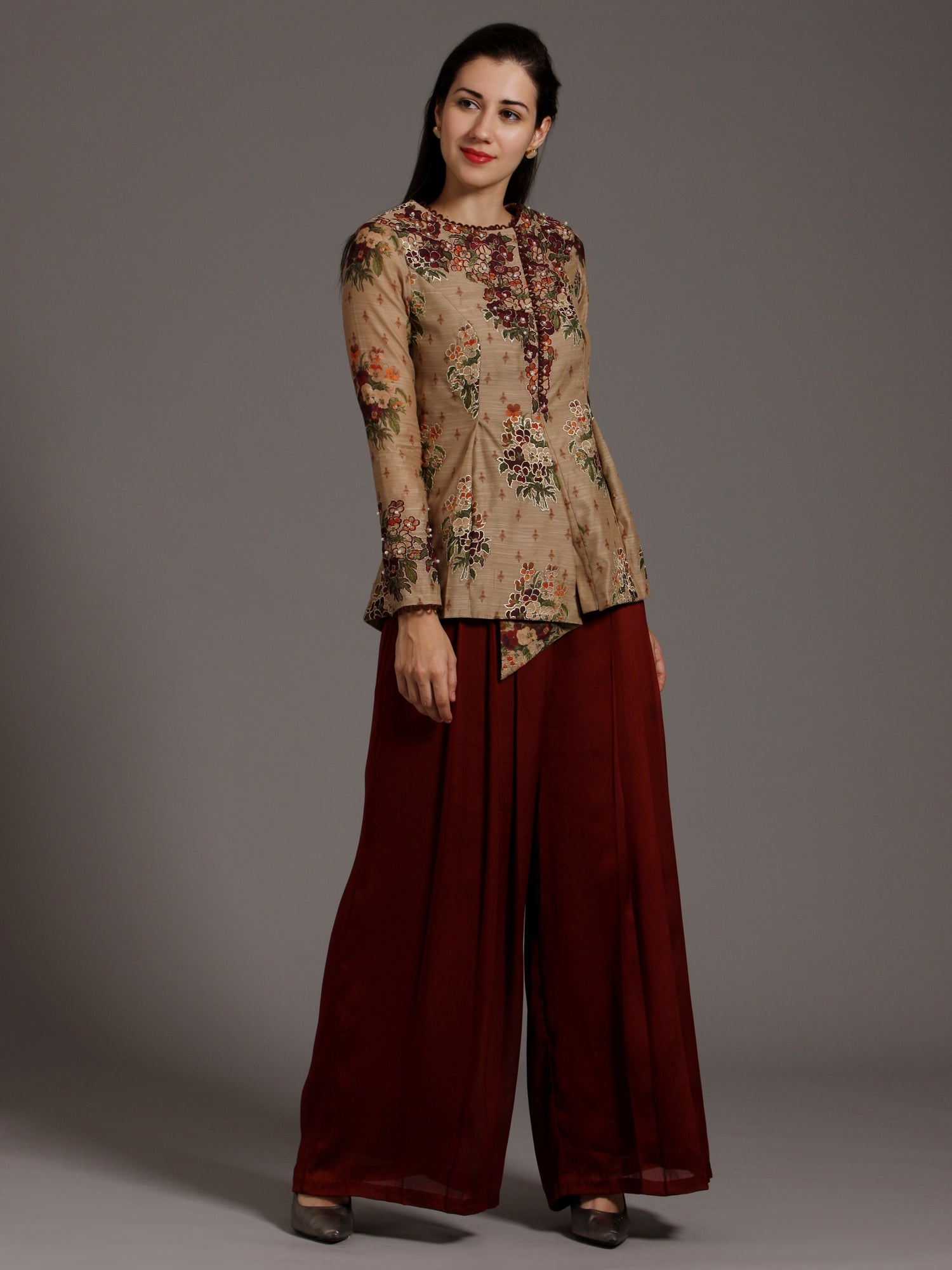 Maham Angarakha with plazzo