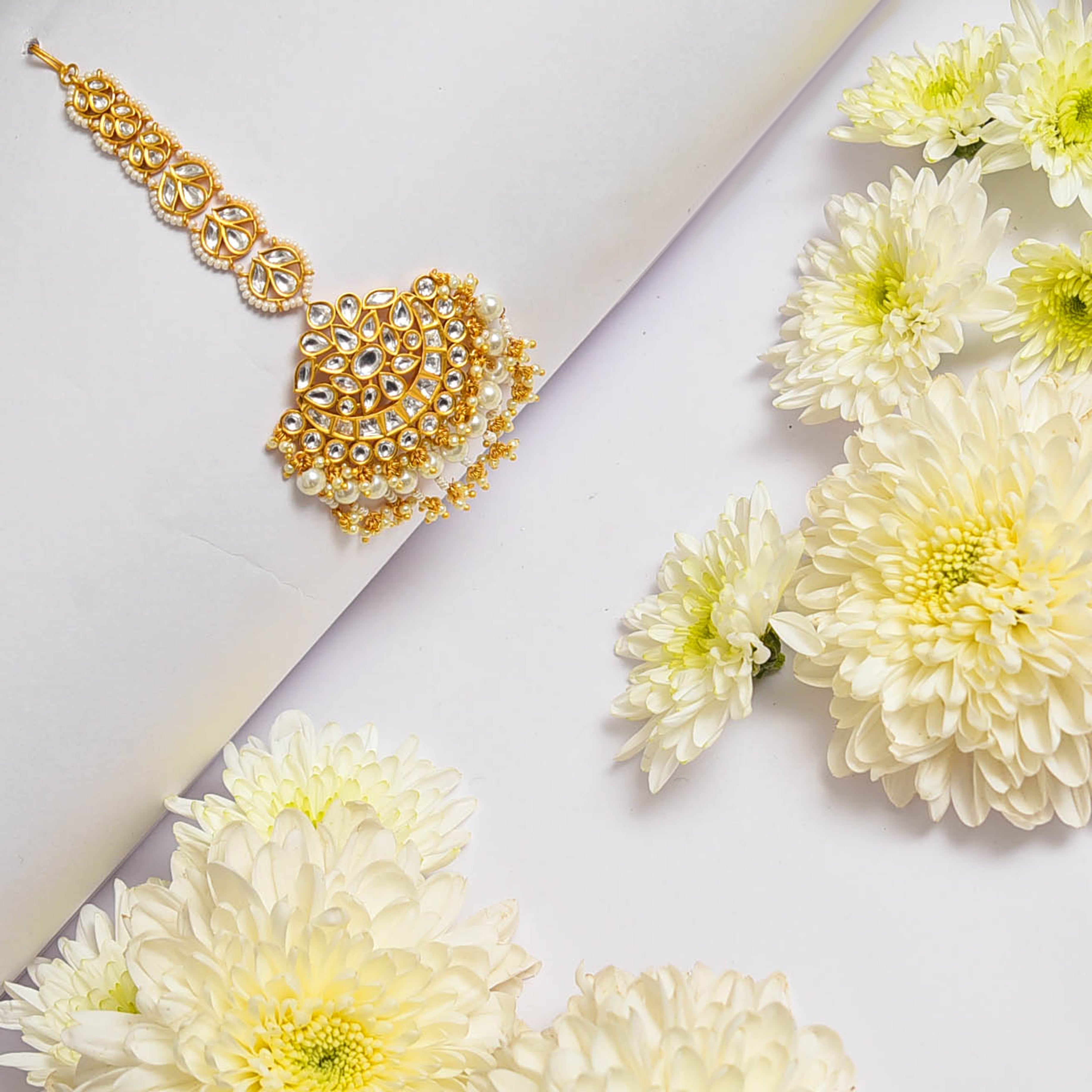 Alia Kundan Maang tikka