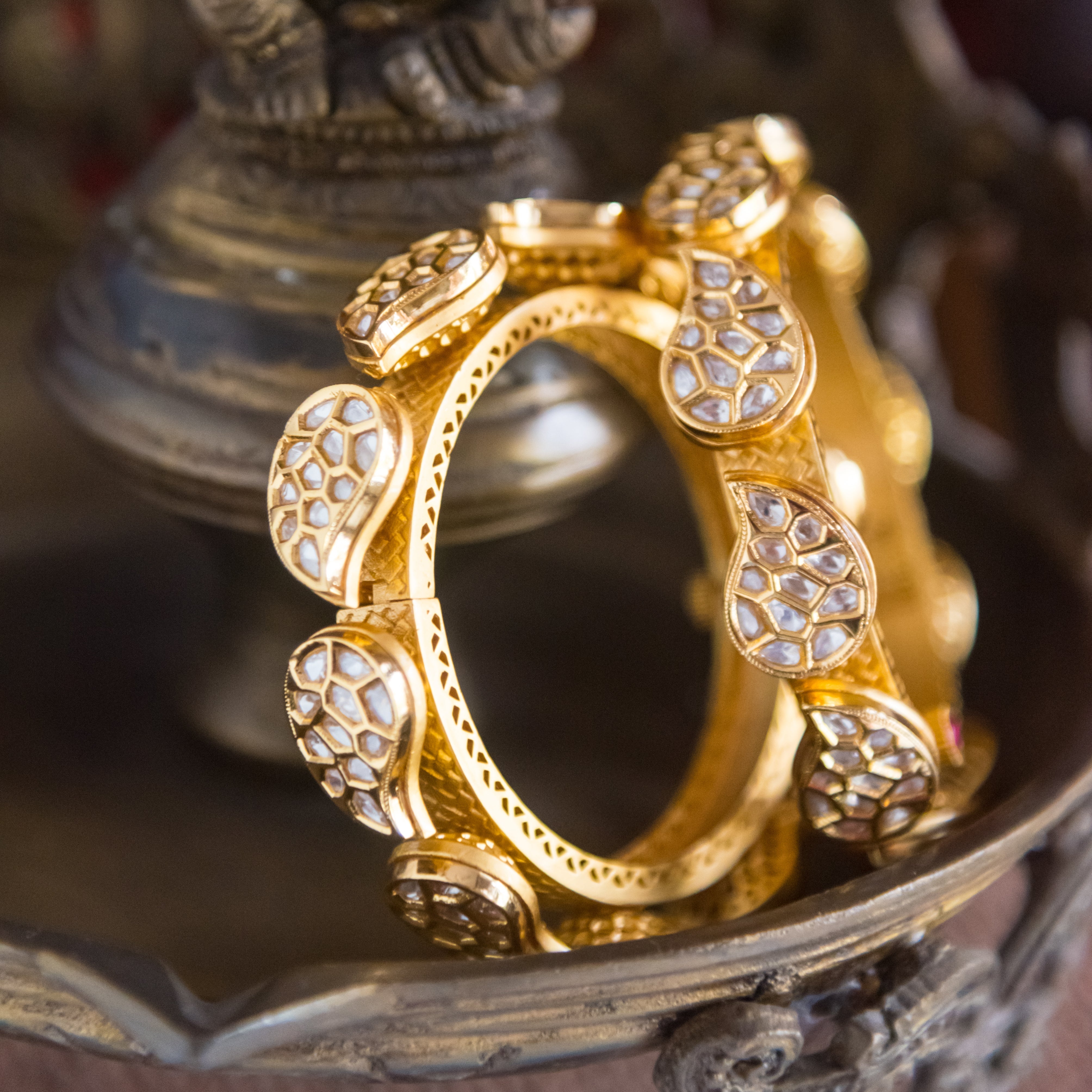 Anisha Paisley Kundan Kada