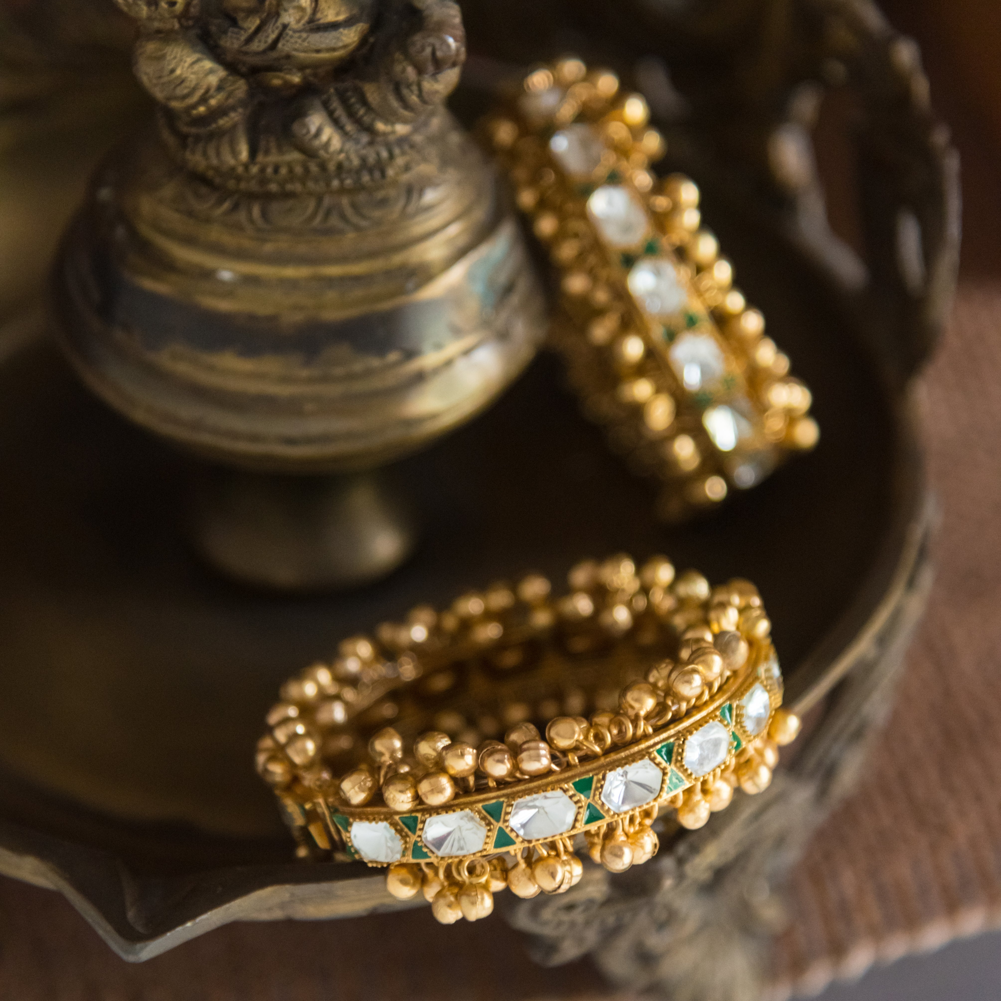 Ammy Gold Pearl Kundan Kada