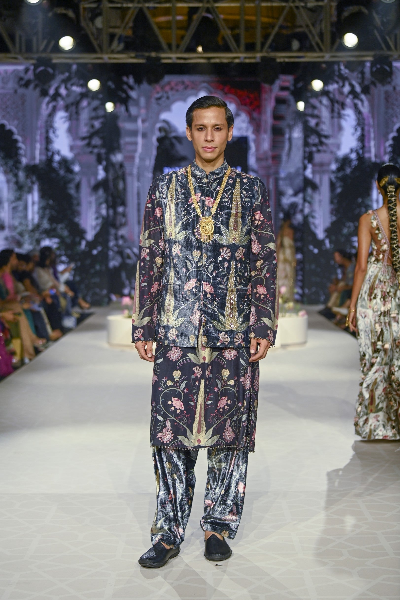 Black Forest Whisper Printed Embroidered Bandi And Kurta With Patiala Salwar