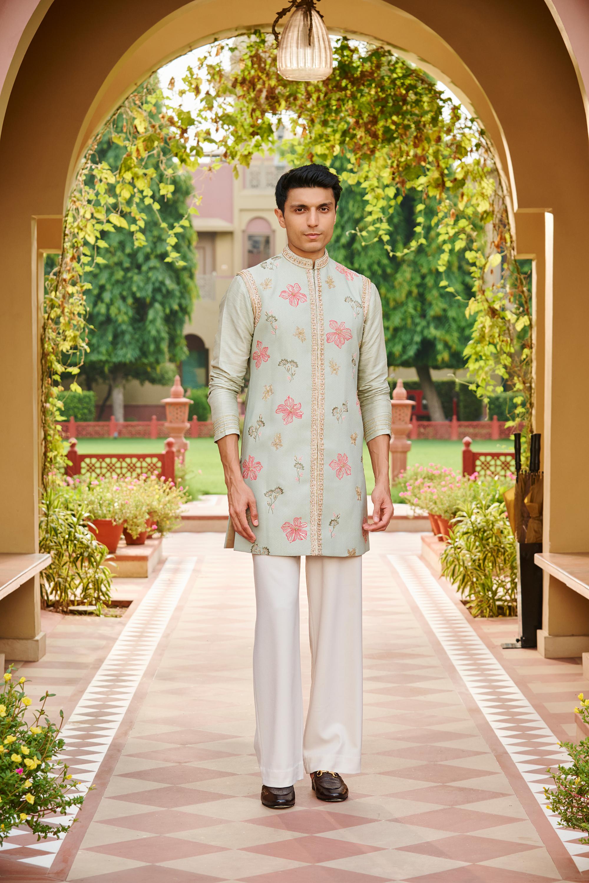 sehaj sleeveless Sherwani Set