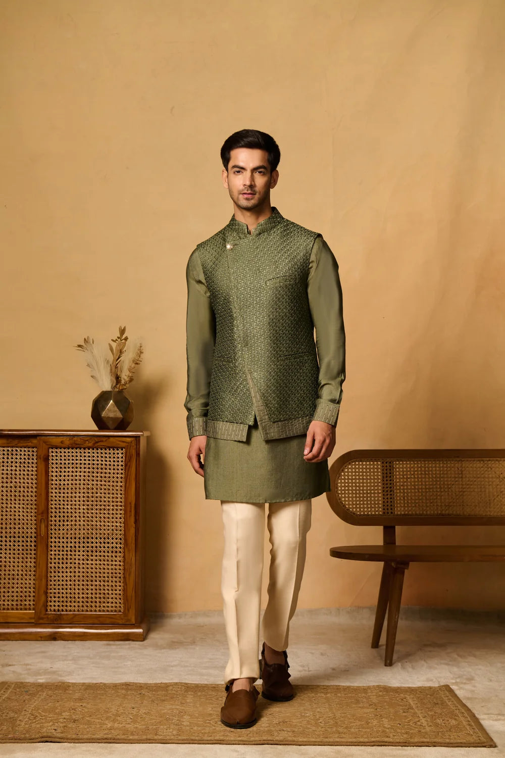 ARANYA BANDI SET