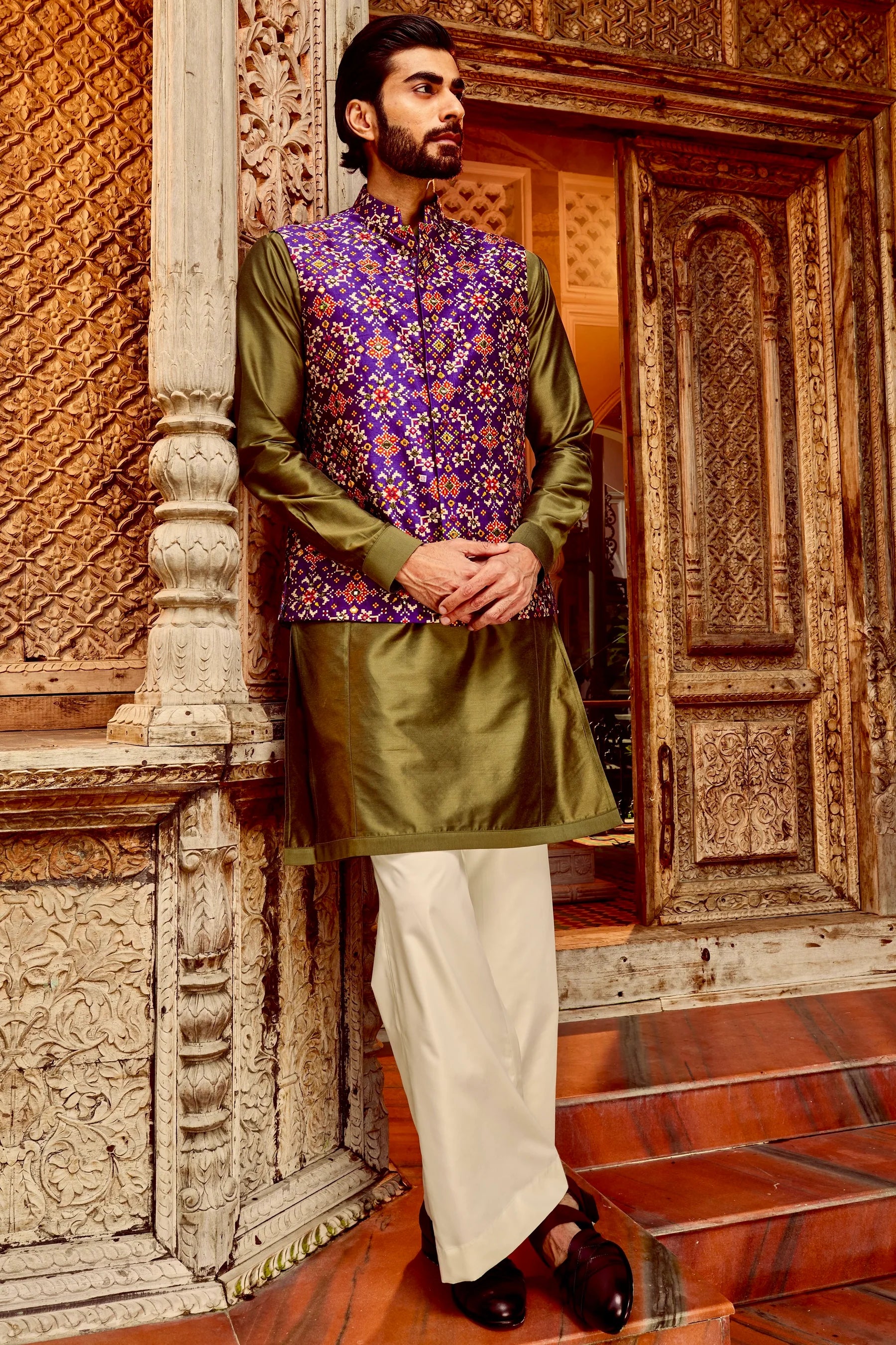 Purple Raw Silk Mirror Embellished Bundi Set