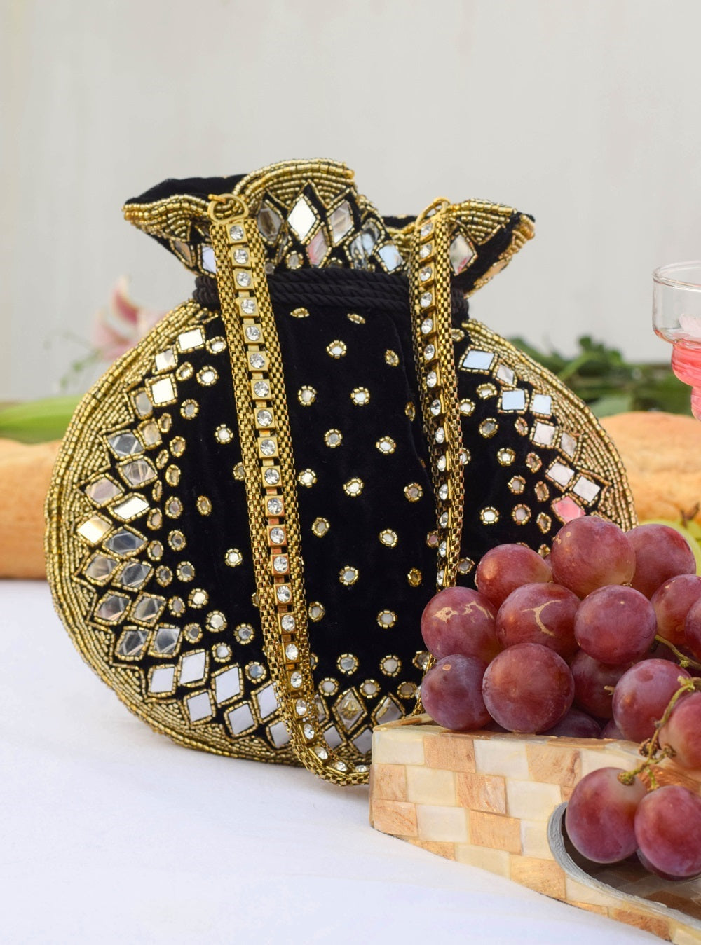 SATARA POTLI-BLACK-GOLD