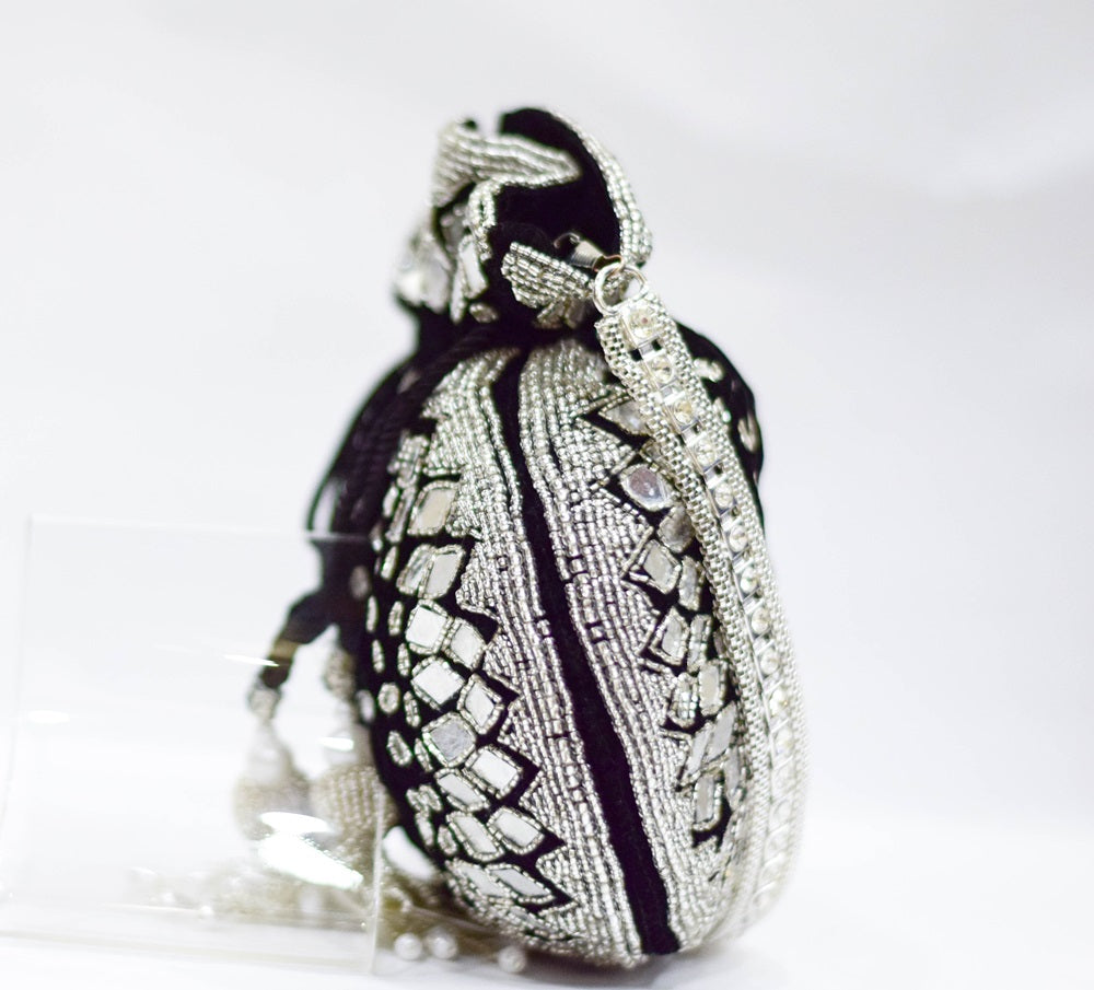 SATARA POTLI-BLACK-SILVER