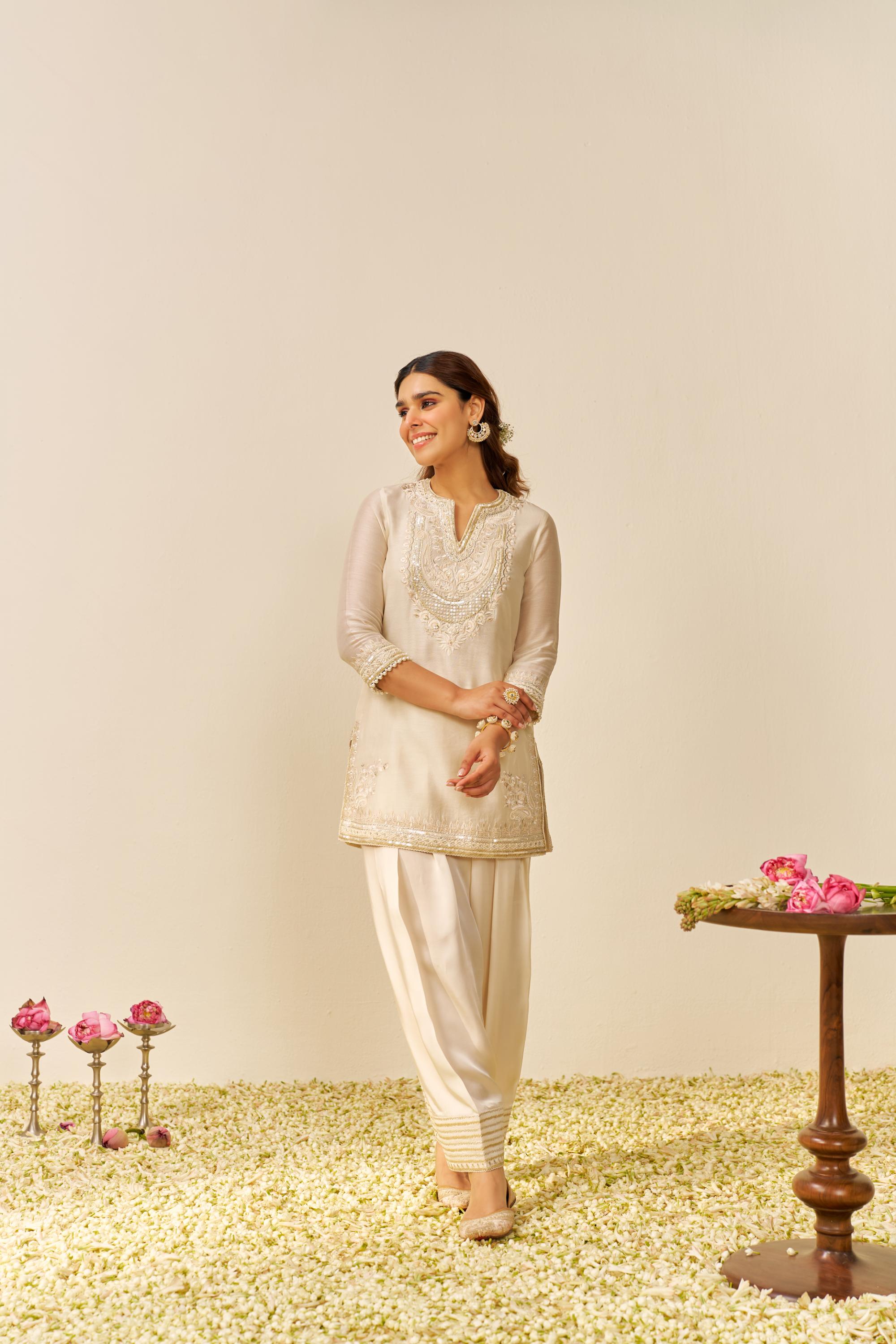 SARA - SHORT KURTA WITH SALWAR AND DUPATTA