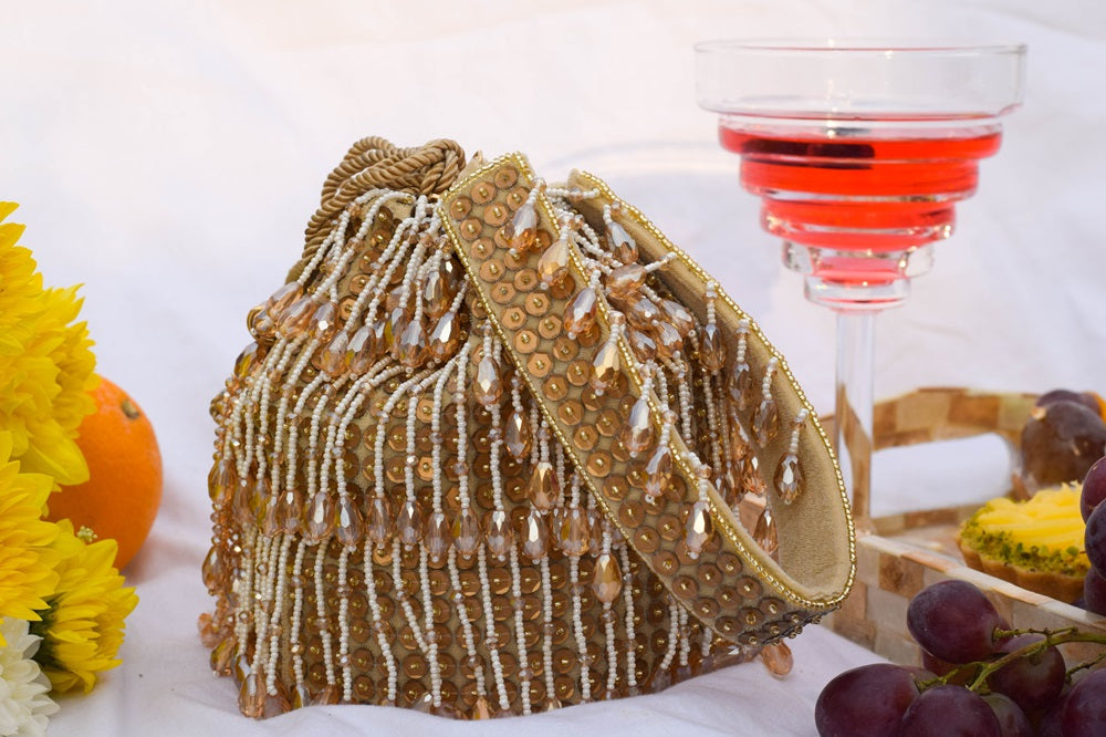 SHAYNA BUCKET BAG- GOLD