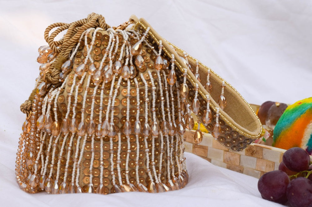 SHAYNA BUCKET BAG- GOLD