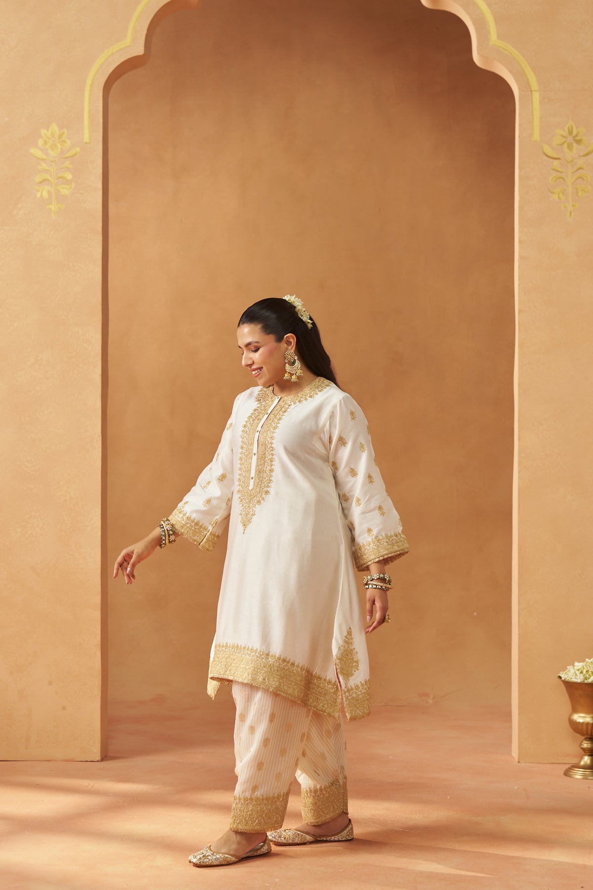 Zeenal Daisy Ivory A-Line Kaaftan with Salwar and Dupatta