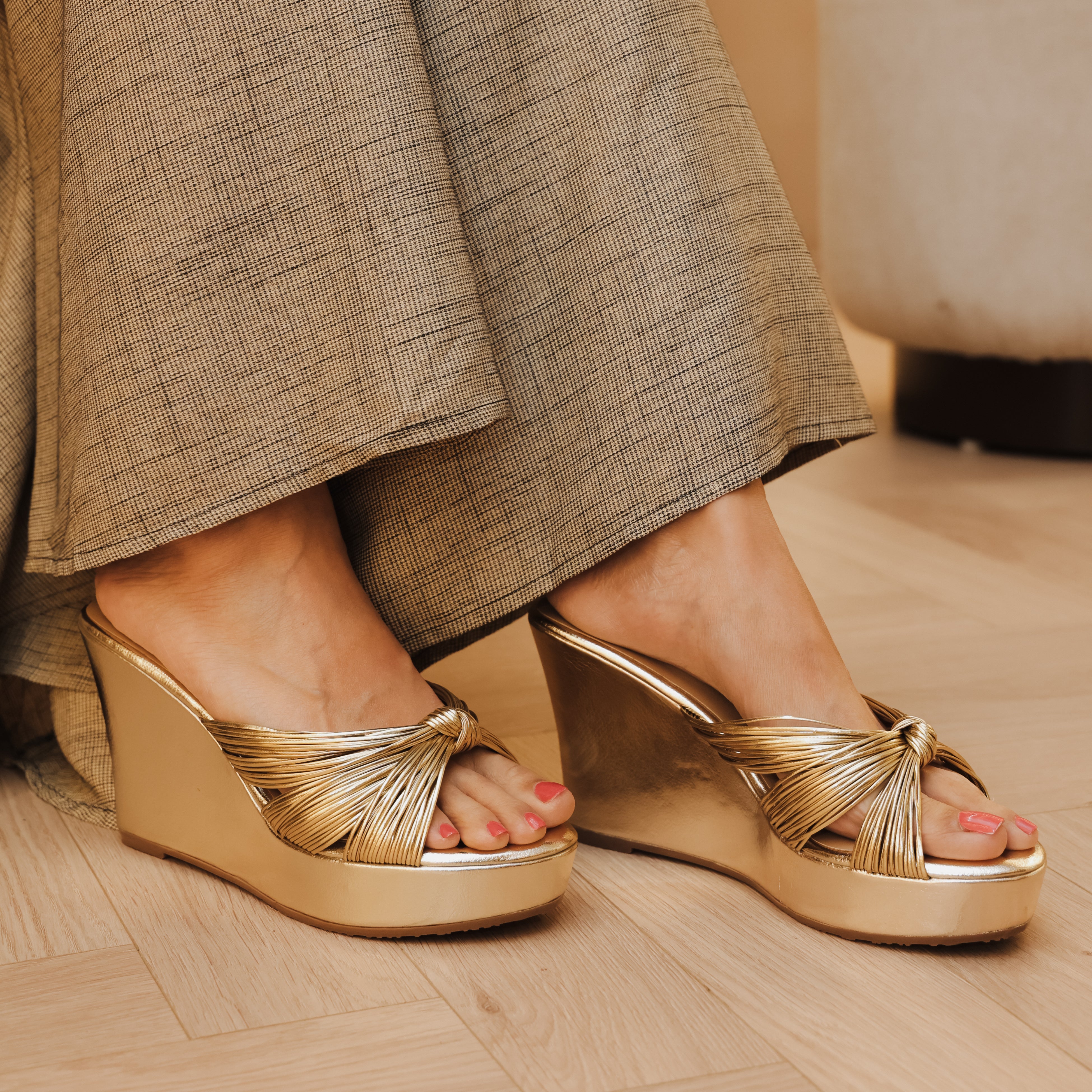 ELYSE- GOLD WEDGES