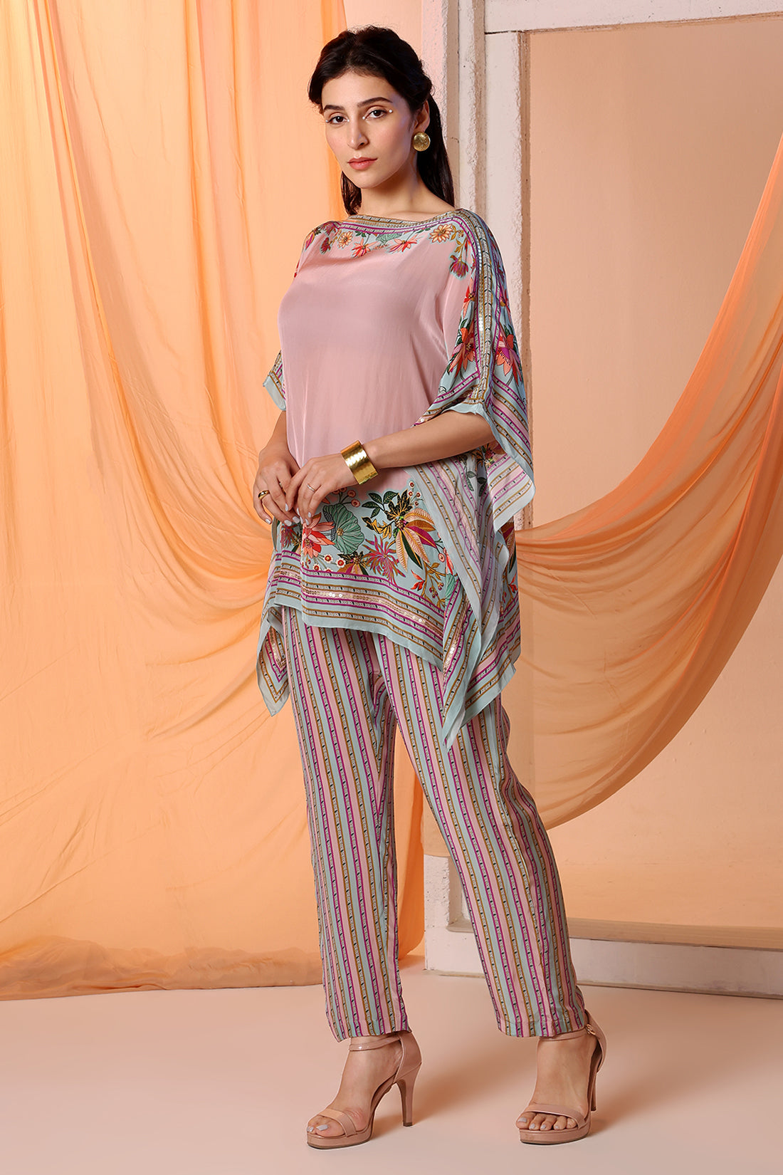 Arani Embellished Kafan set