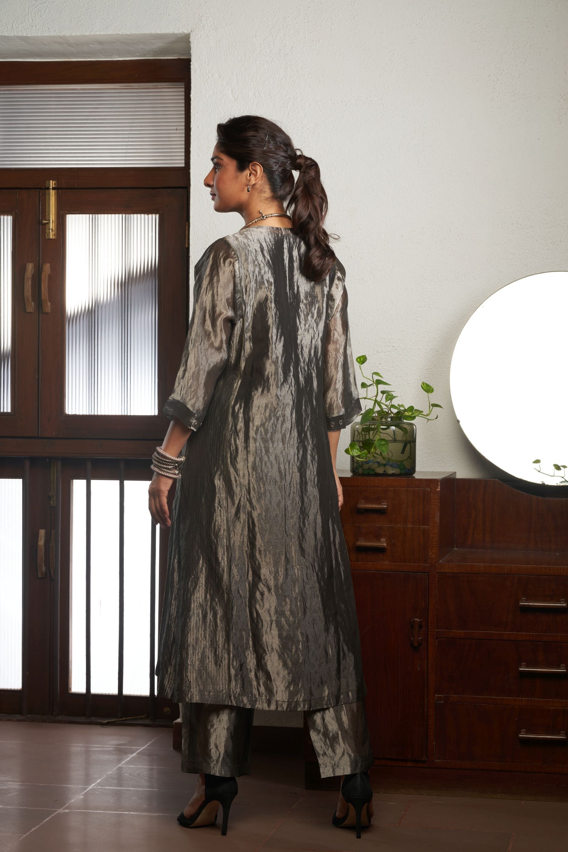 CHARCOAL ZARI TISSUE KURTA SET