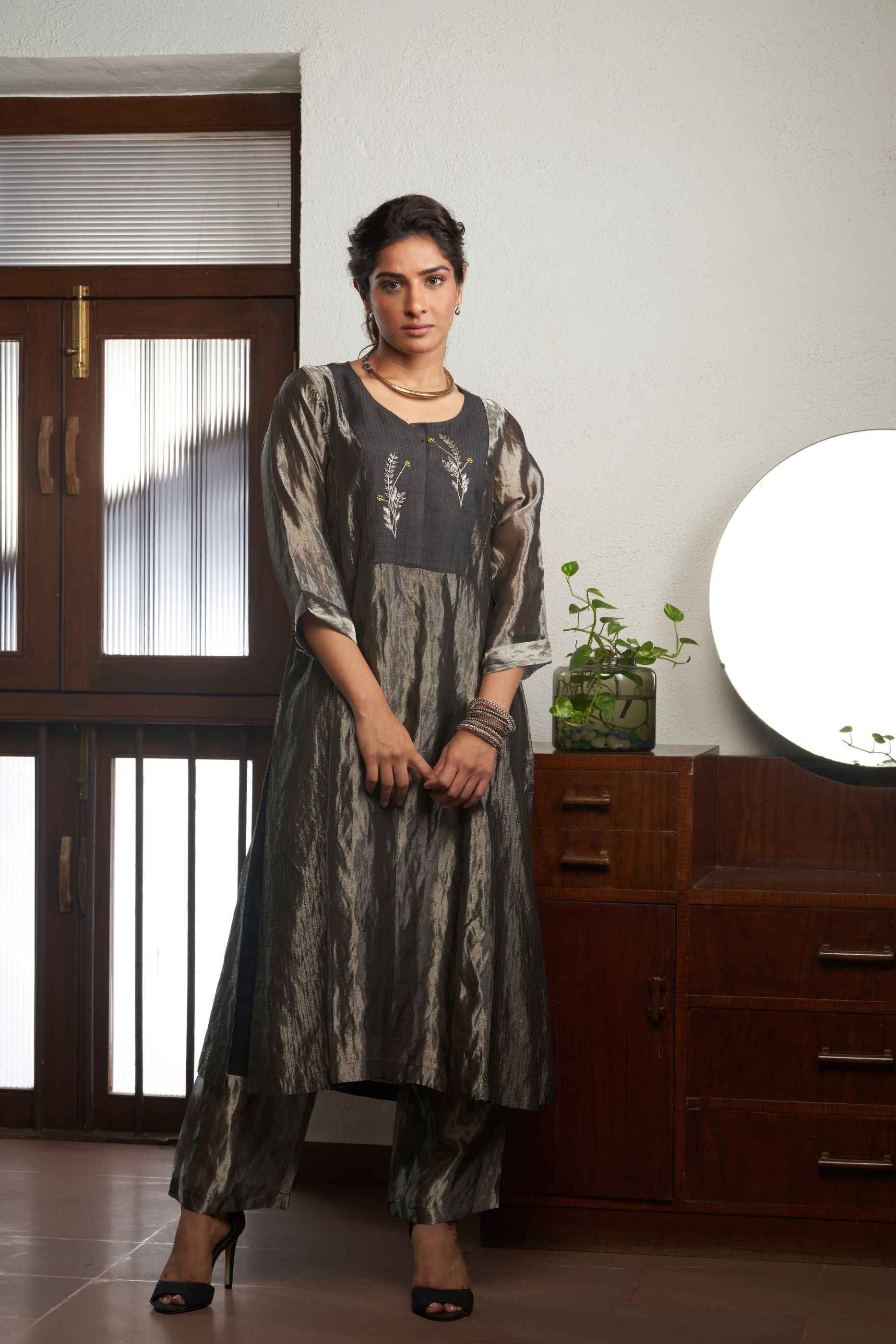 CHARCOAL ZARI TISSUE KURTA SET