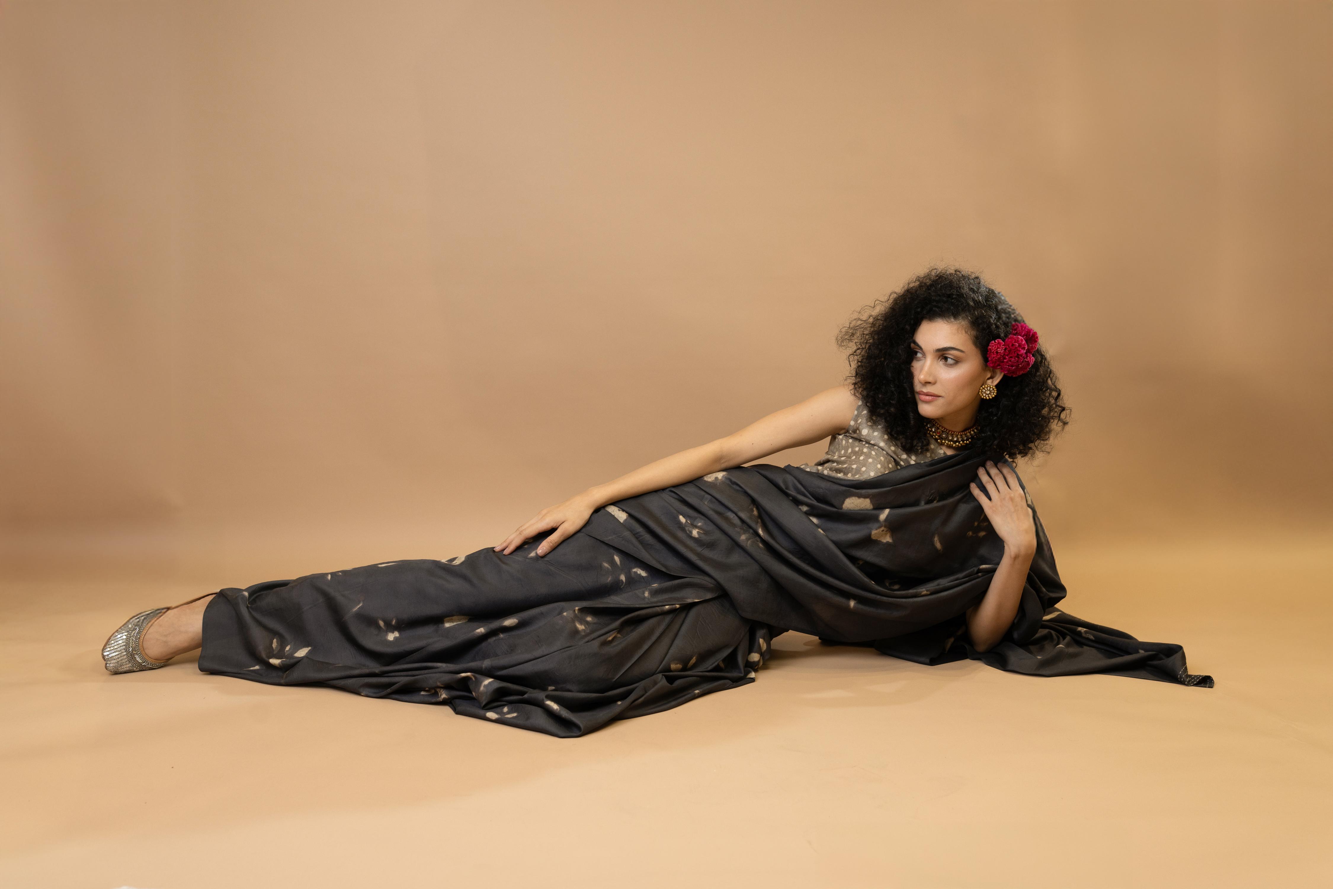 Neelkanth Leaves Saree
