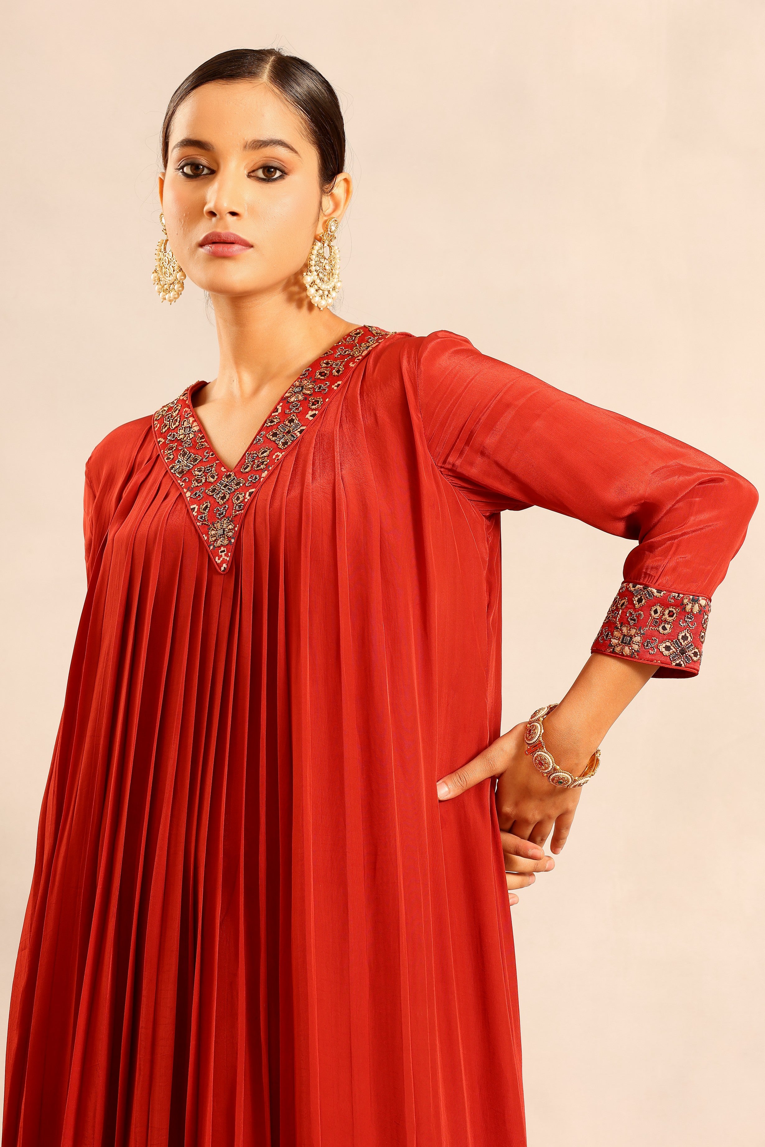 Scarlet red V neck gathered kurta with pants