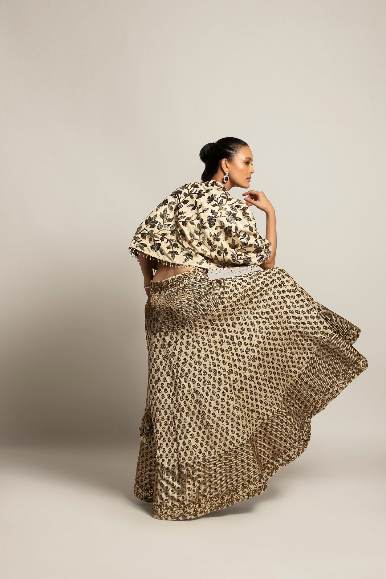 Lissome faded ivory blouse & Cape with Comely lehenga