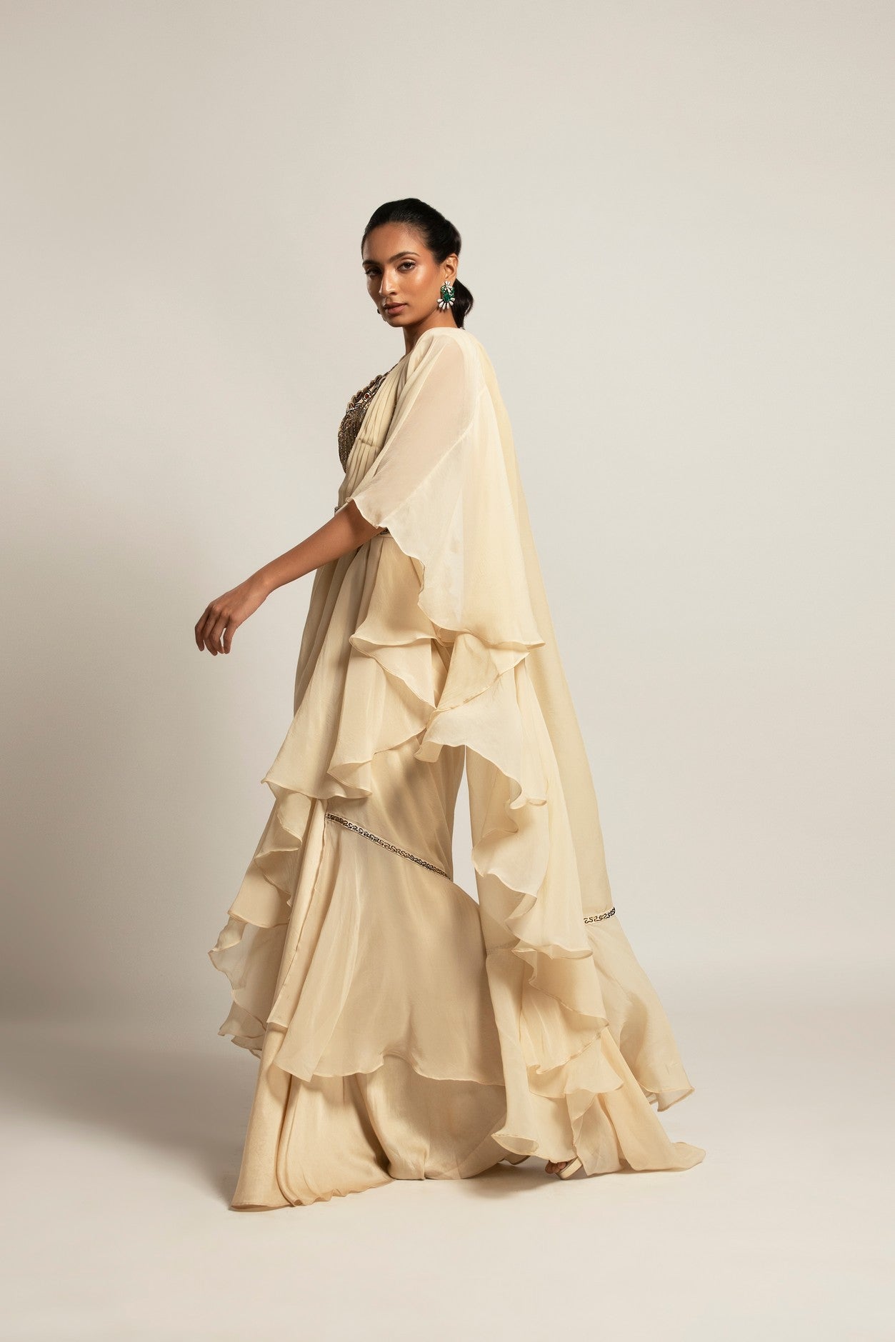 Spiffy Ivory attached dupatta & pants  with blouse  and Quilted waistband