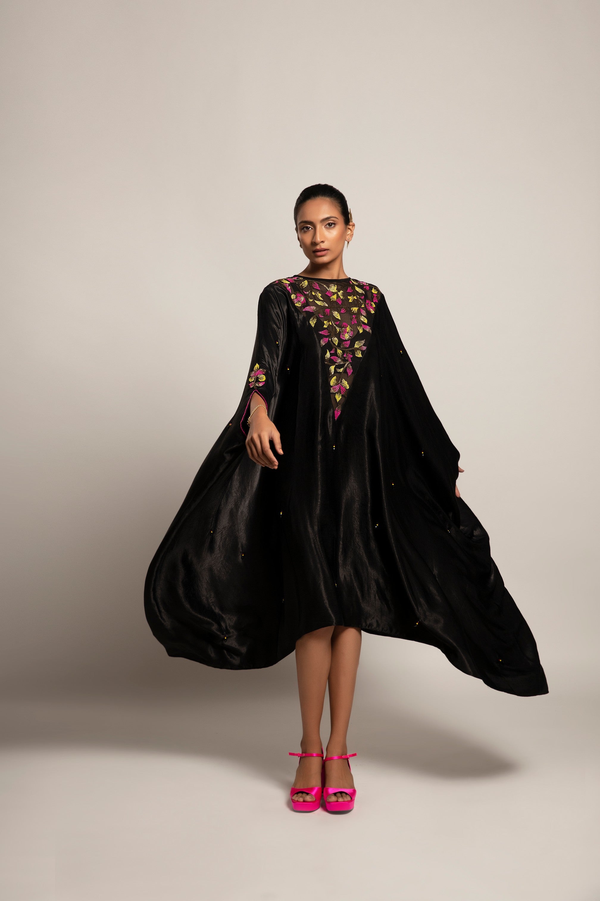 Fetching black Kaaftan