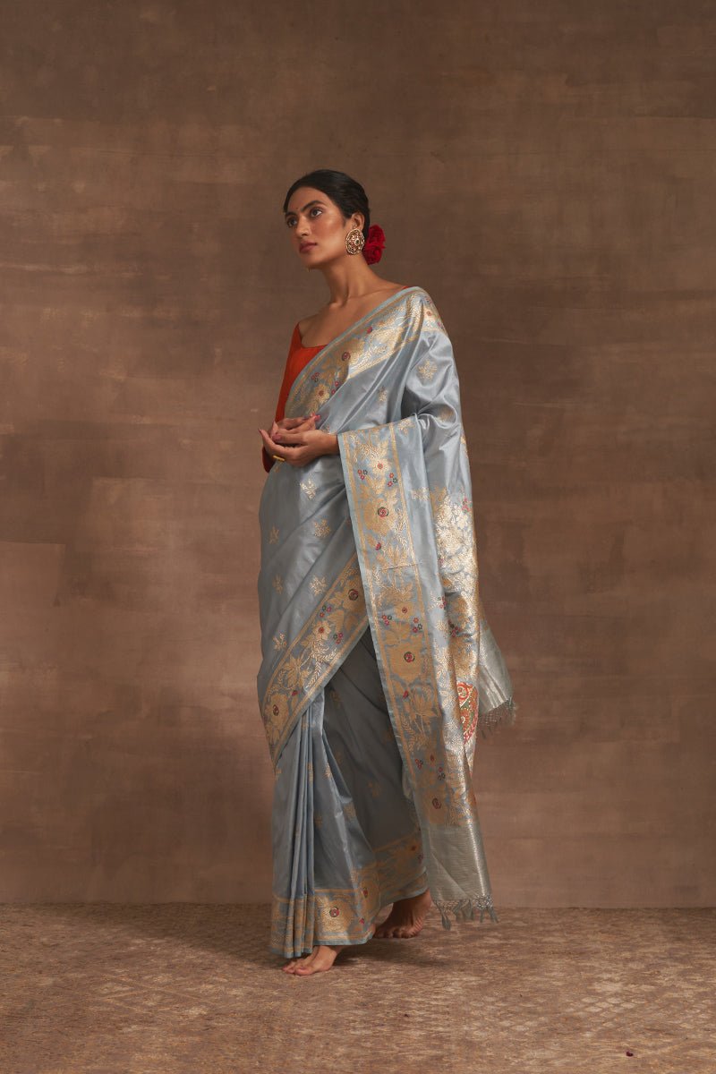 'Kumud Kilol' Aasmani Benarasi Handloom Sari