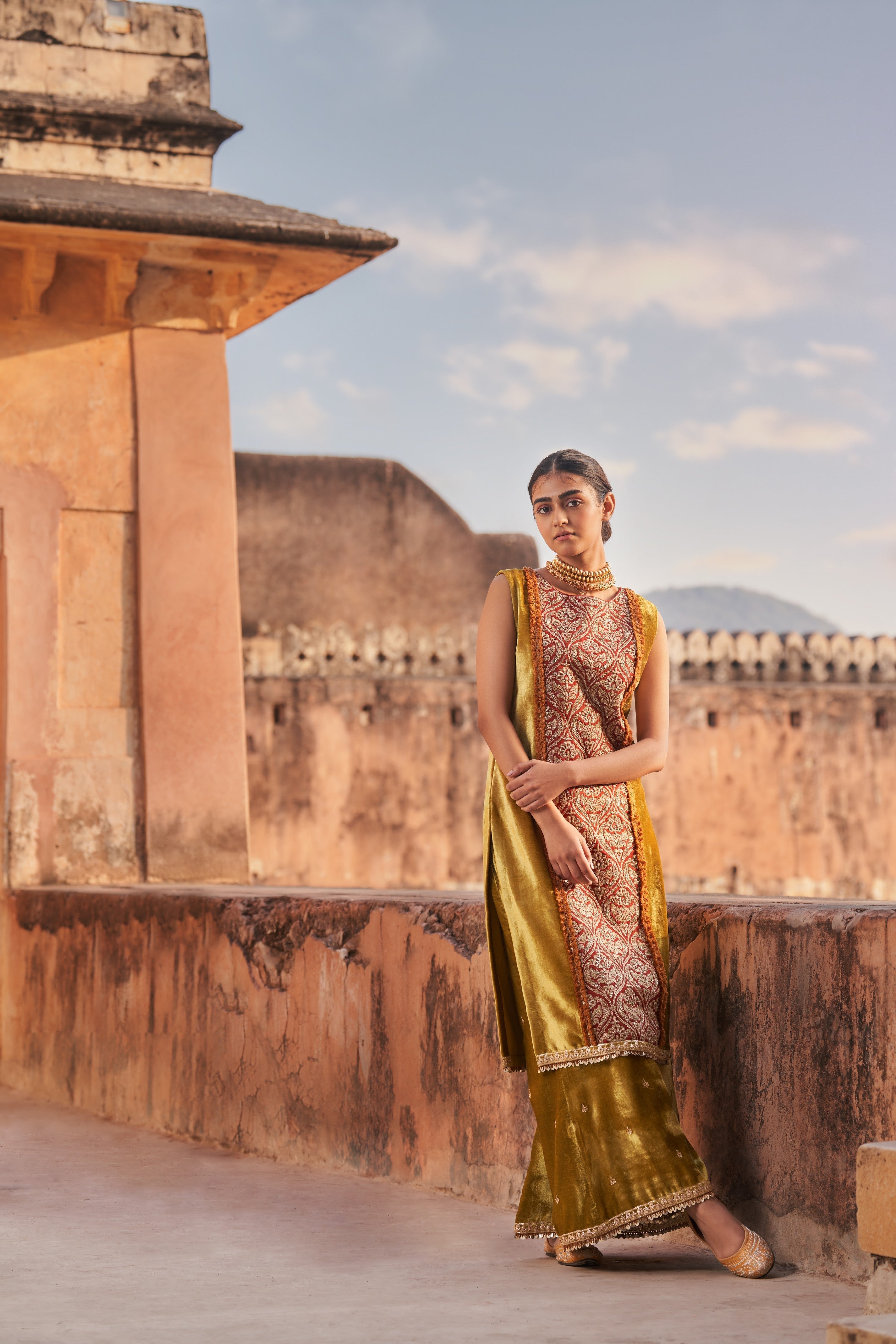 Amrapali: Leaves of the Mango Tree