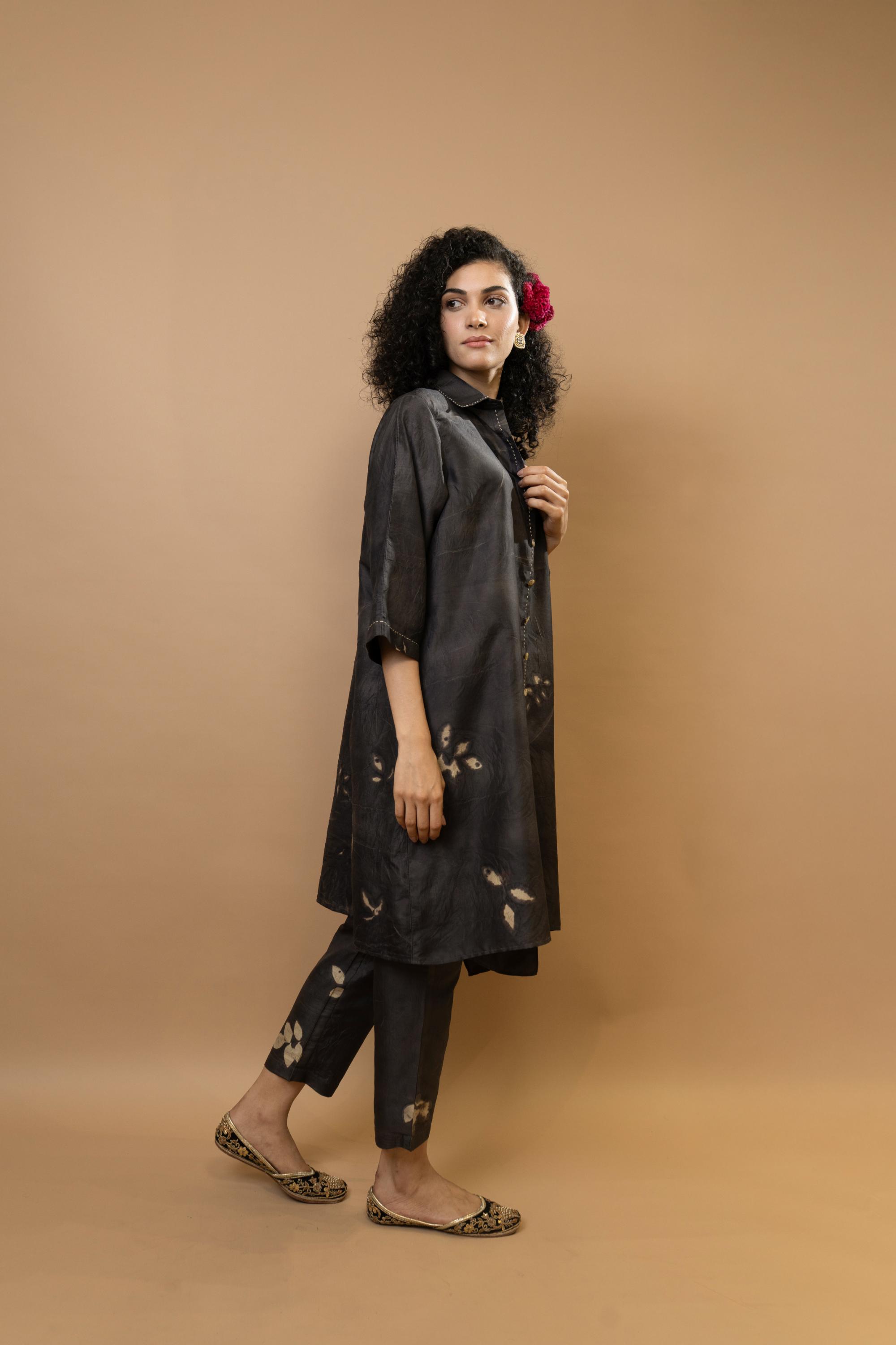 Neelkanth one sleeve tunic