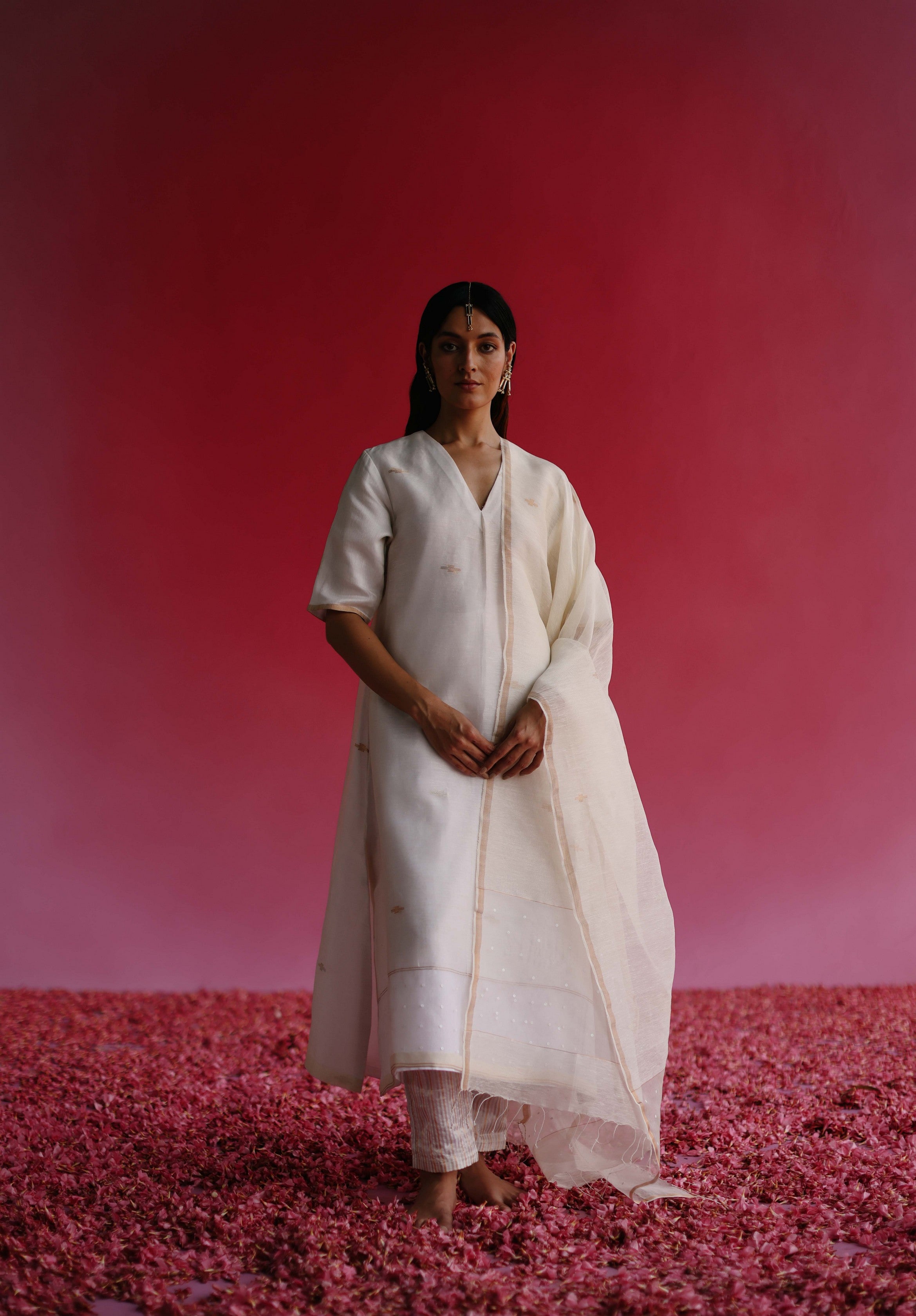 Mogra : Scent of serenity (Off white)