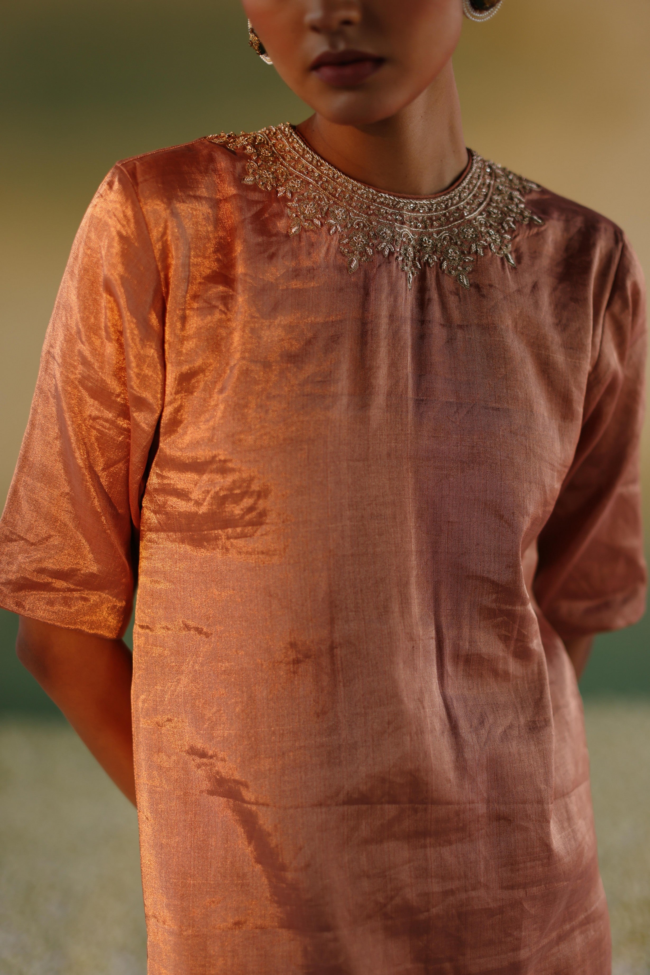 Manjari : The first blossom (Rose gold)