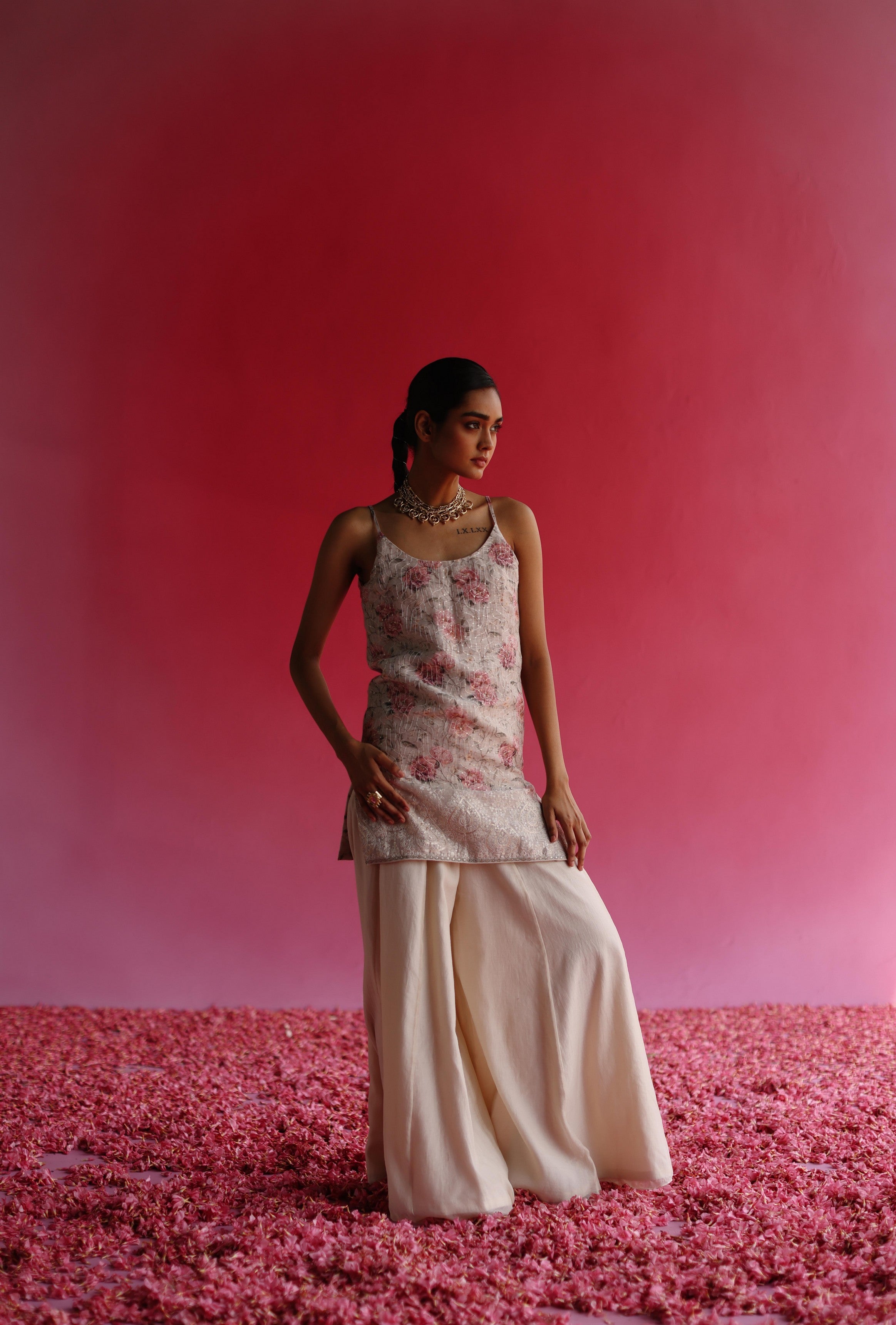 Sneh : Love and levity (White)