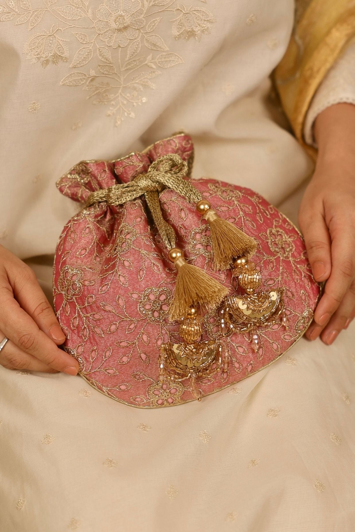 Tarang cutwork potli - Pink