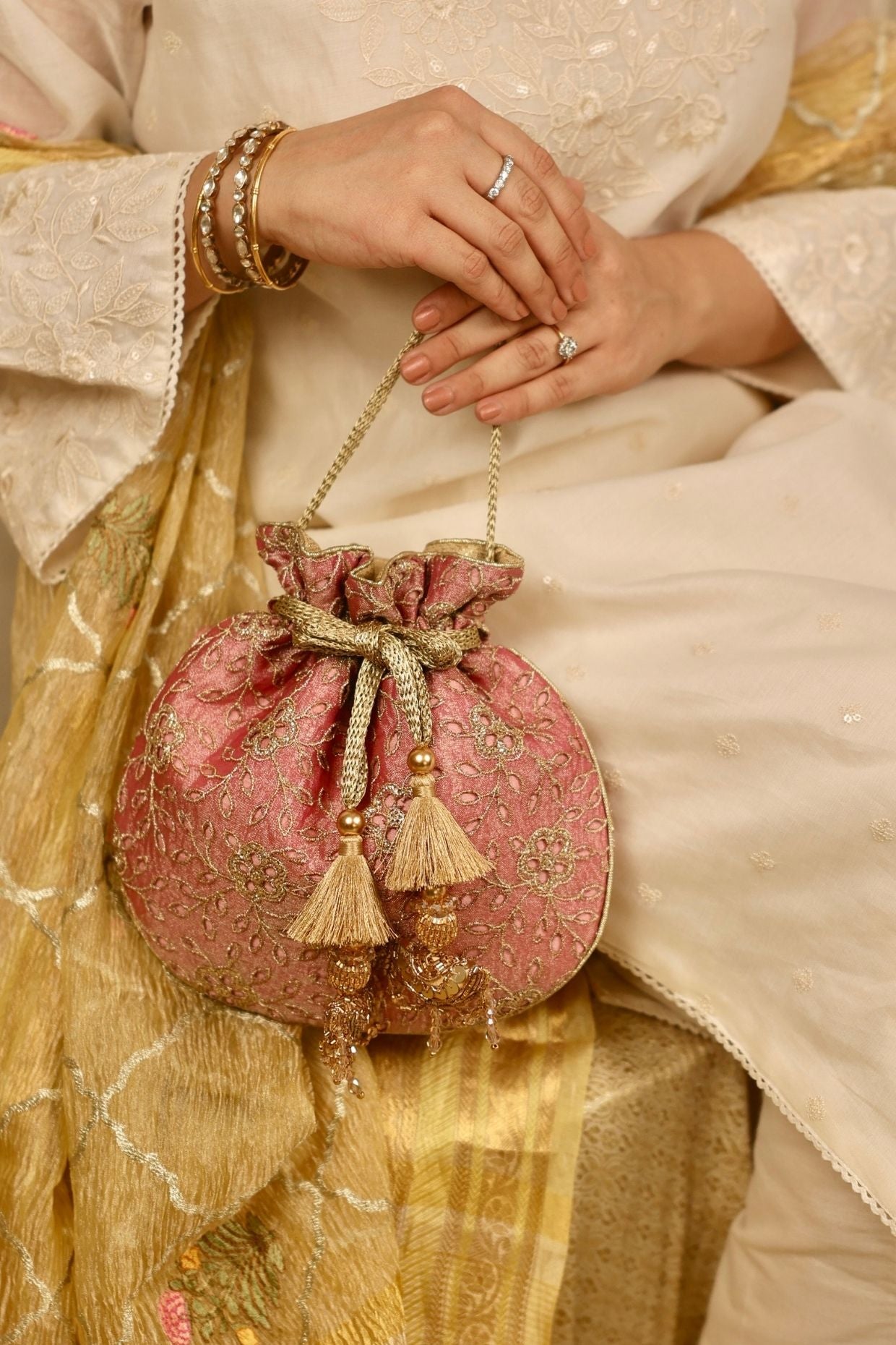 Tarang cutwork potli - Pink