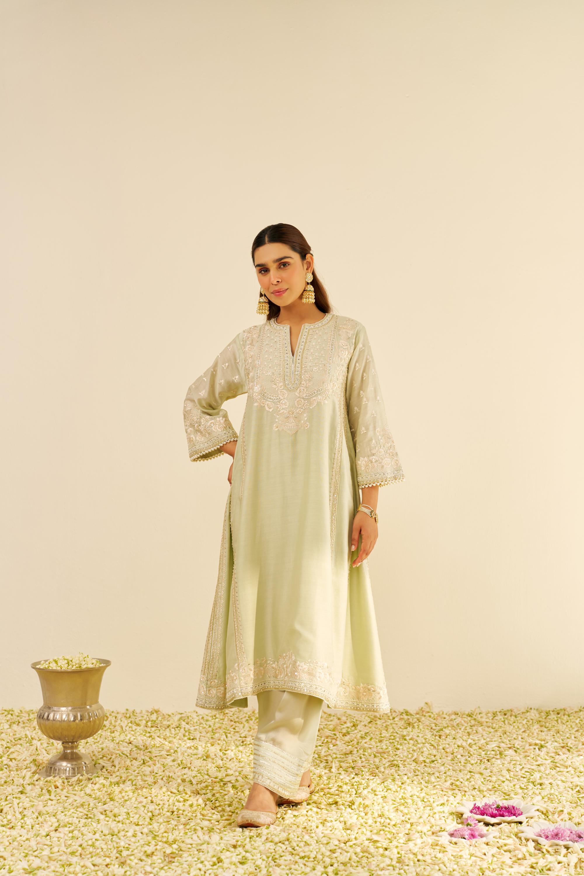 MAAROOFA - LONG CHAUGA WITH SALWAR