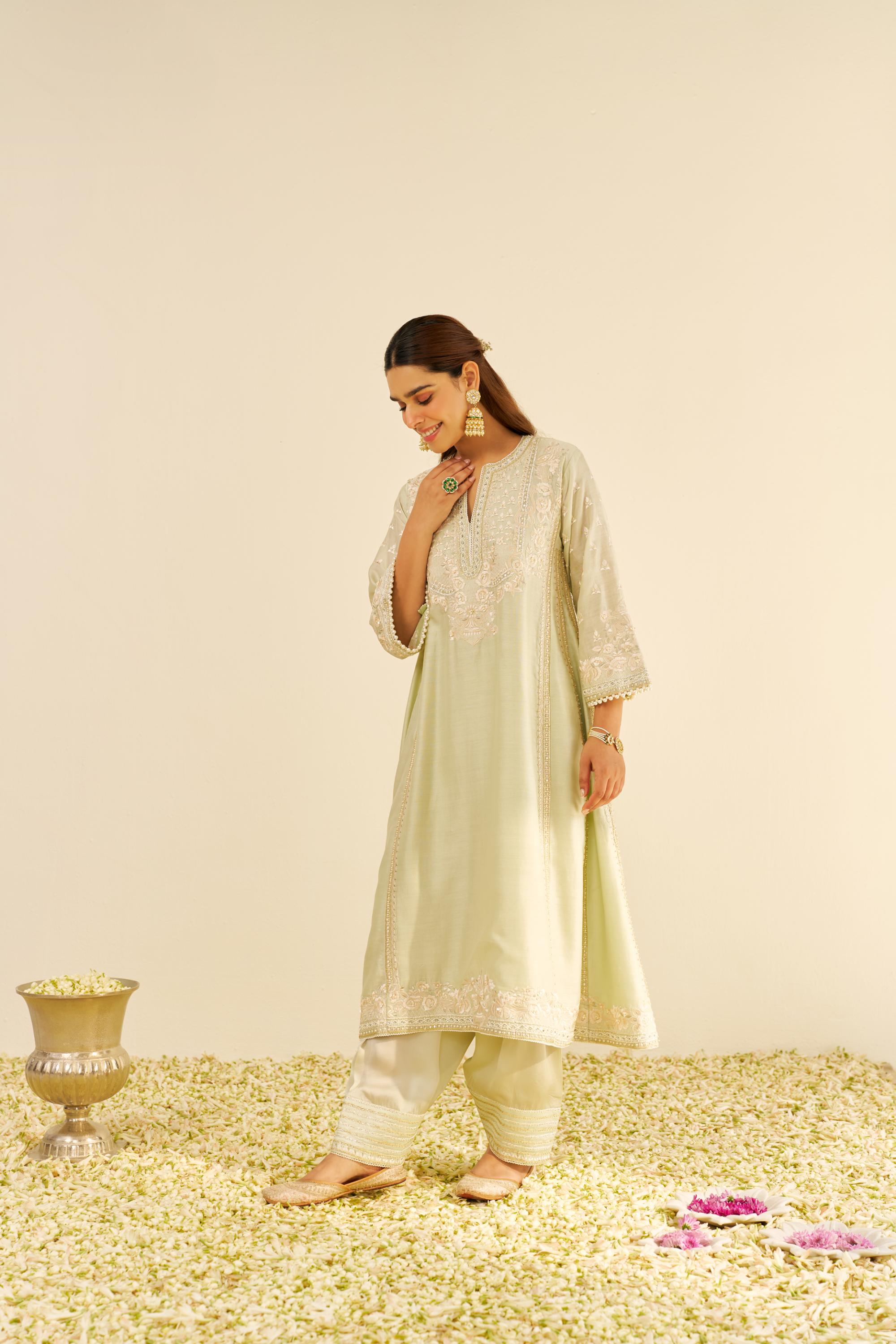 MAAROOFA - LONG CHAUGA WITH SALWAR