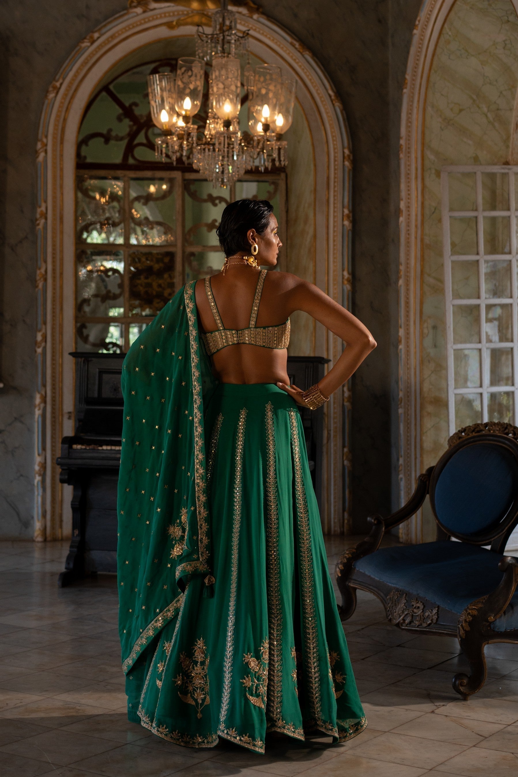 EMERALD GREEN
MIRROR BLOUSE LEHENGA SET