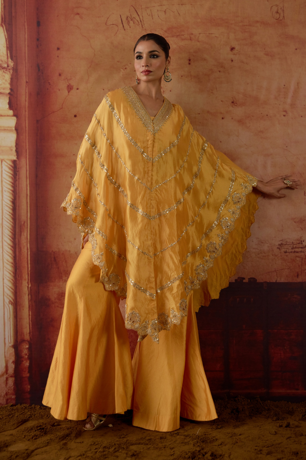 Nayaab Marodi & Gotta Cape Set