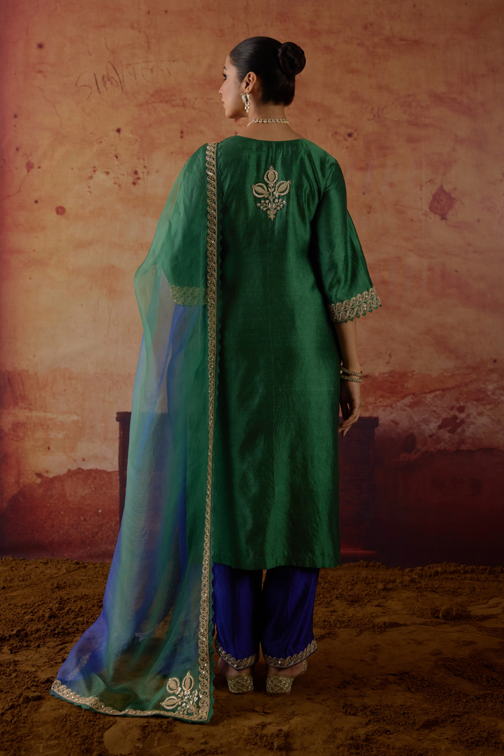 Pankhuri Suit Set
