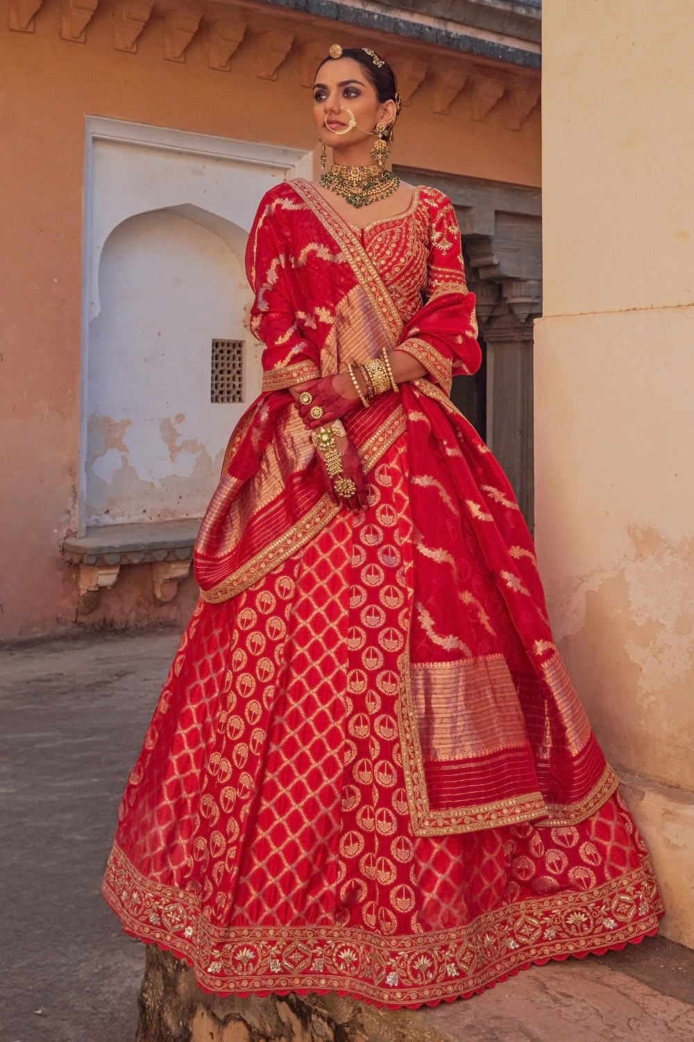 Meera Banarasi Lehenga set