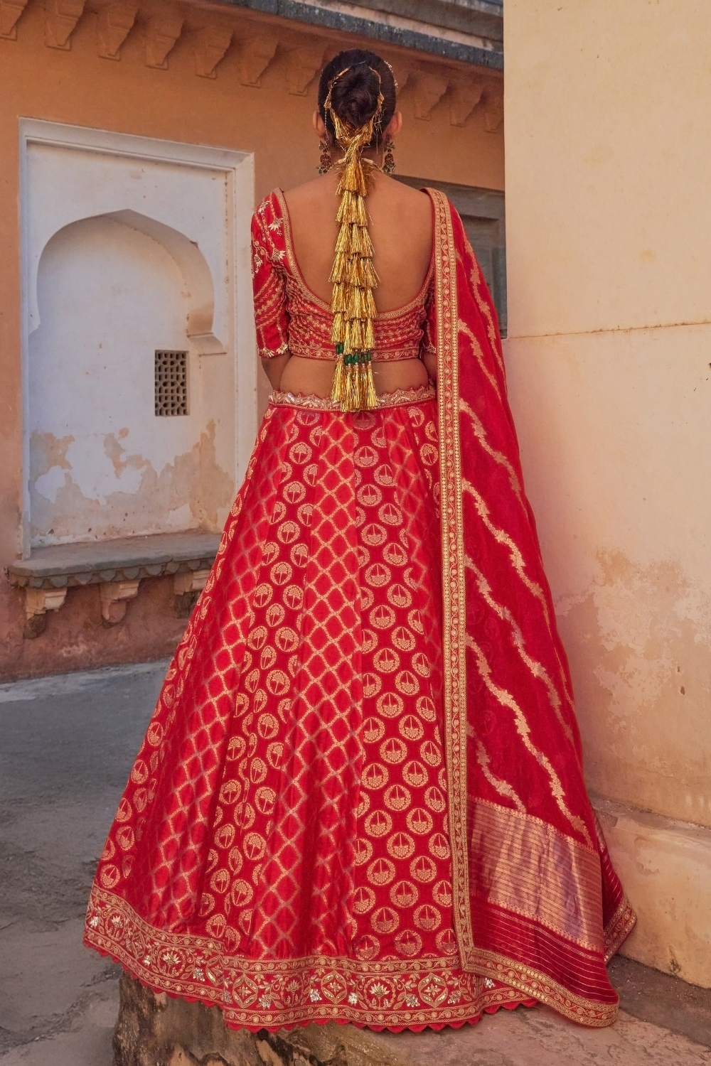 Meera Banarasi Lehenga set
