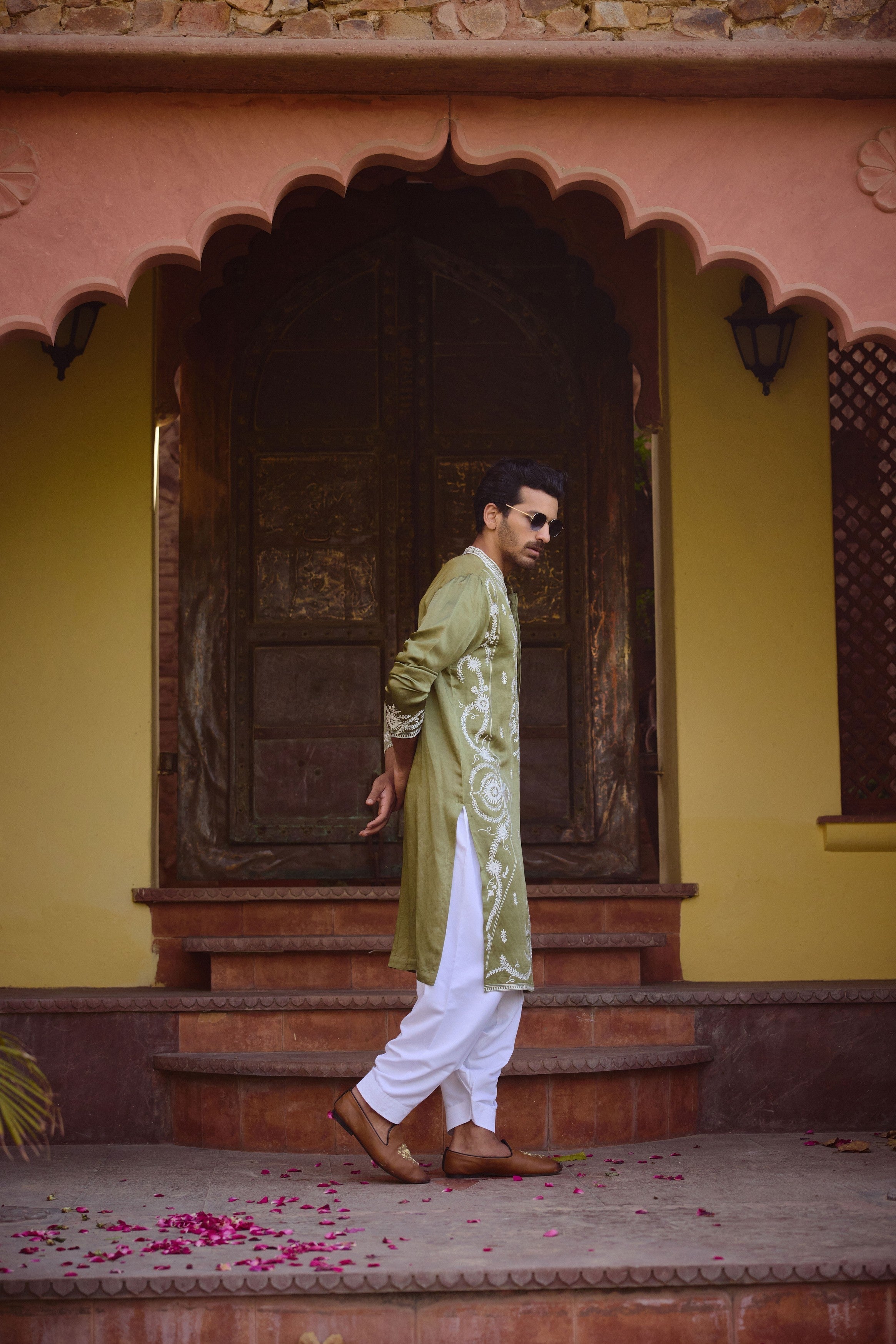 FALAKNUMA KURTA