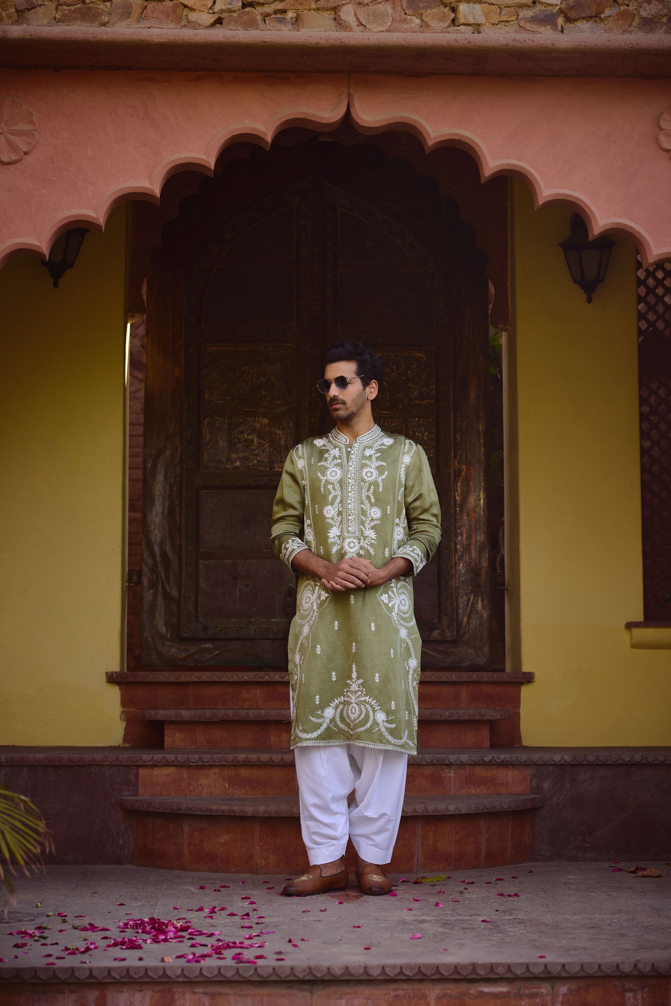 FALAKNUMA KURTA