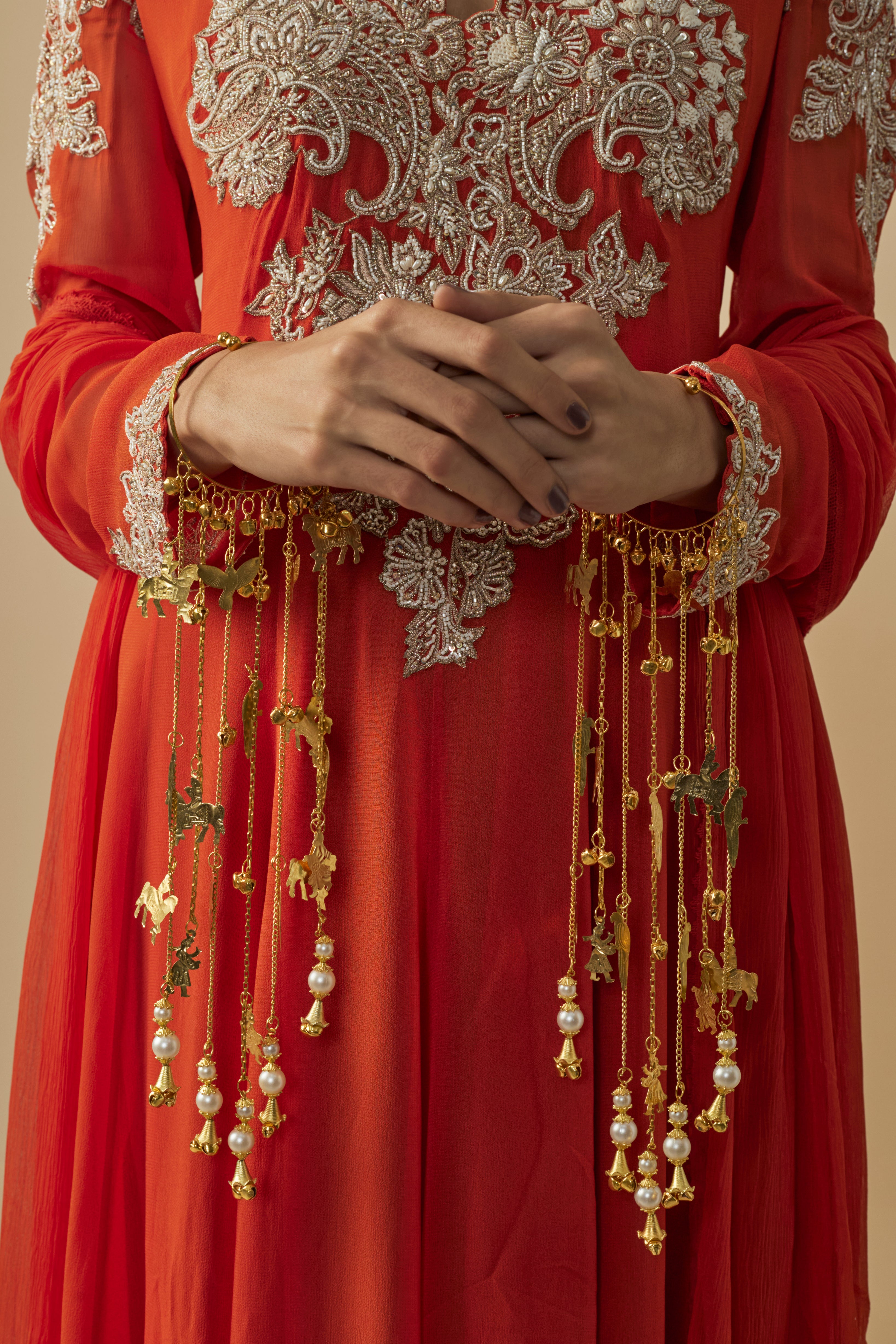 vivinia BY VIDHI MEHRA Gold Plated Womens Pair of Kaleeras (Freesize)