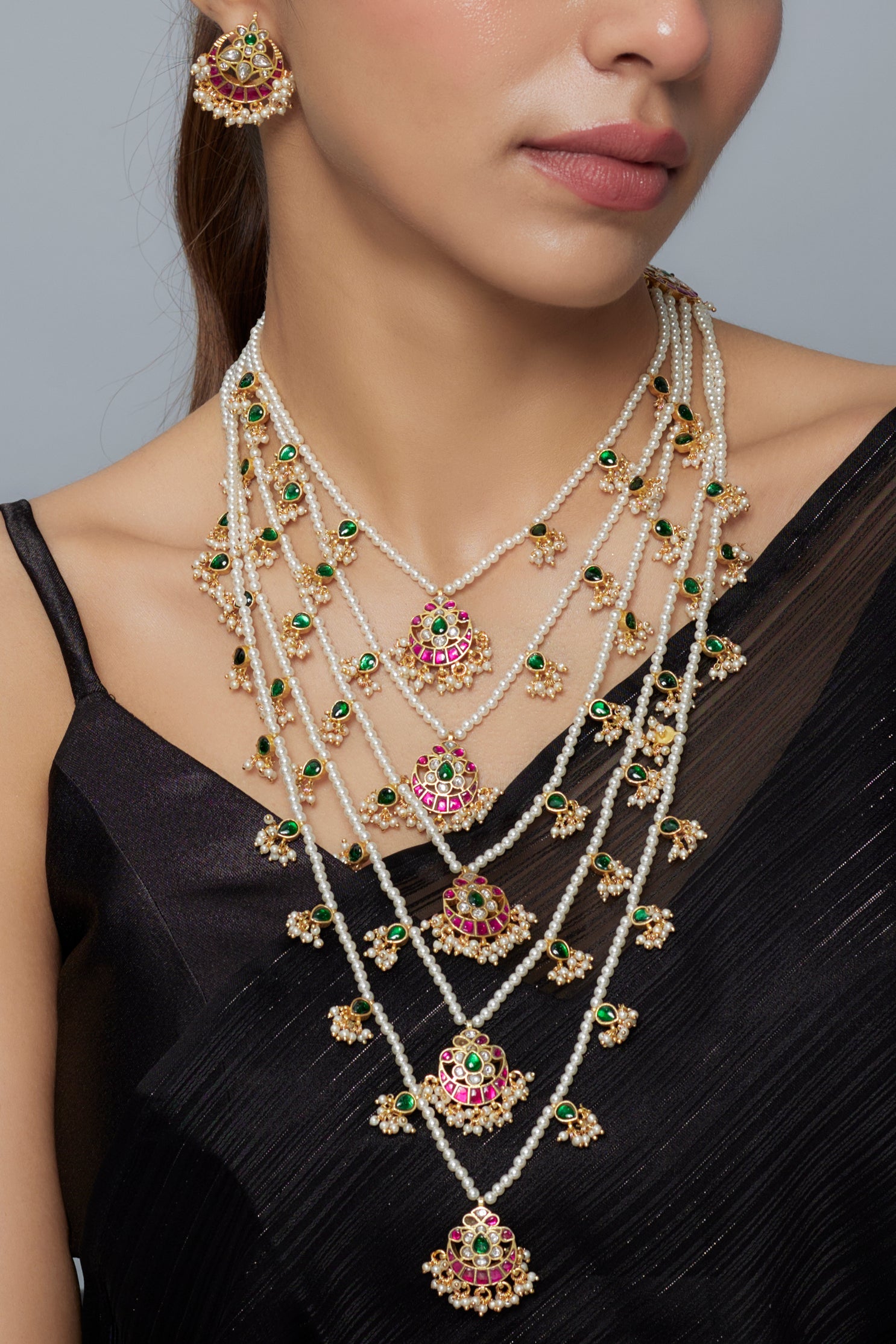 vivinia BY VIDHI MEHRA Saadgi Gold Plated White Womens Kundan, Polki Long Necklace Set with Pair of Earrings (Freesize)
