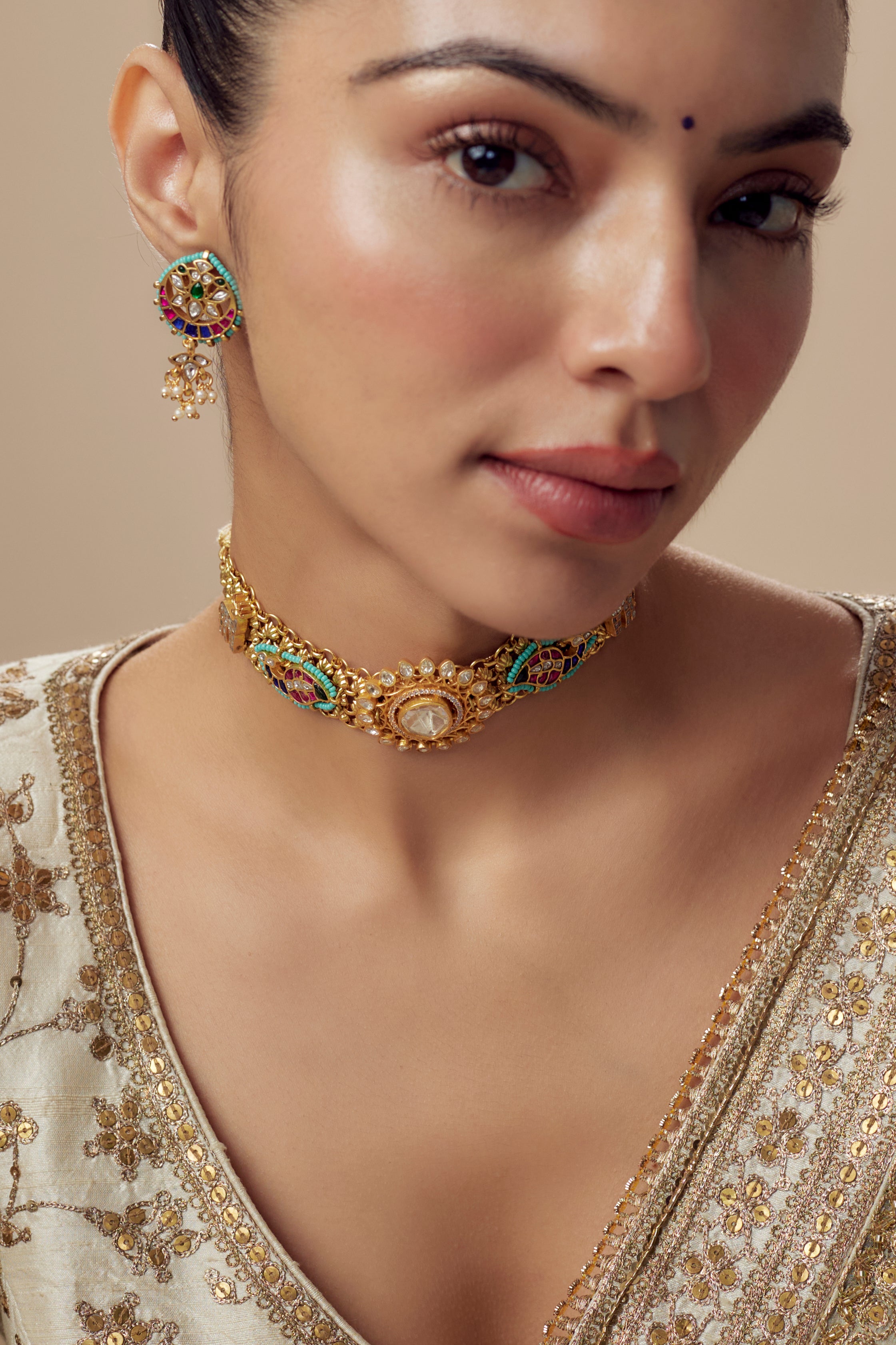 vivinia BY VIDHI MEHRA Morpankh Gold Plated Multi Womens Kundan, Polki Choker Necklace Set with Pair of Earrings (Freesize)