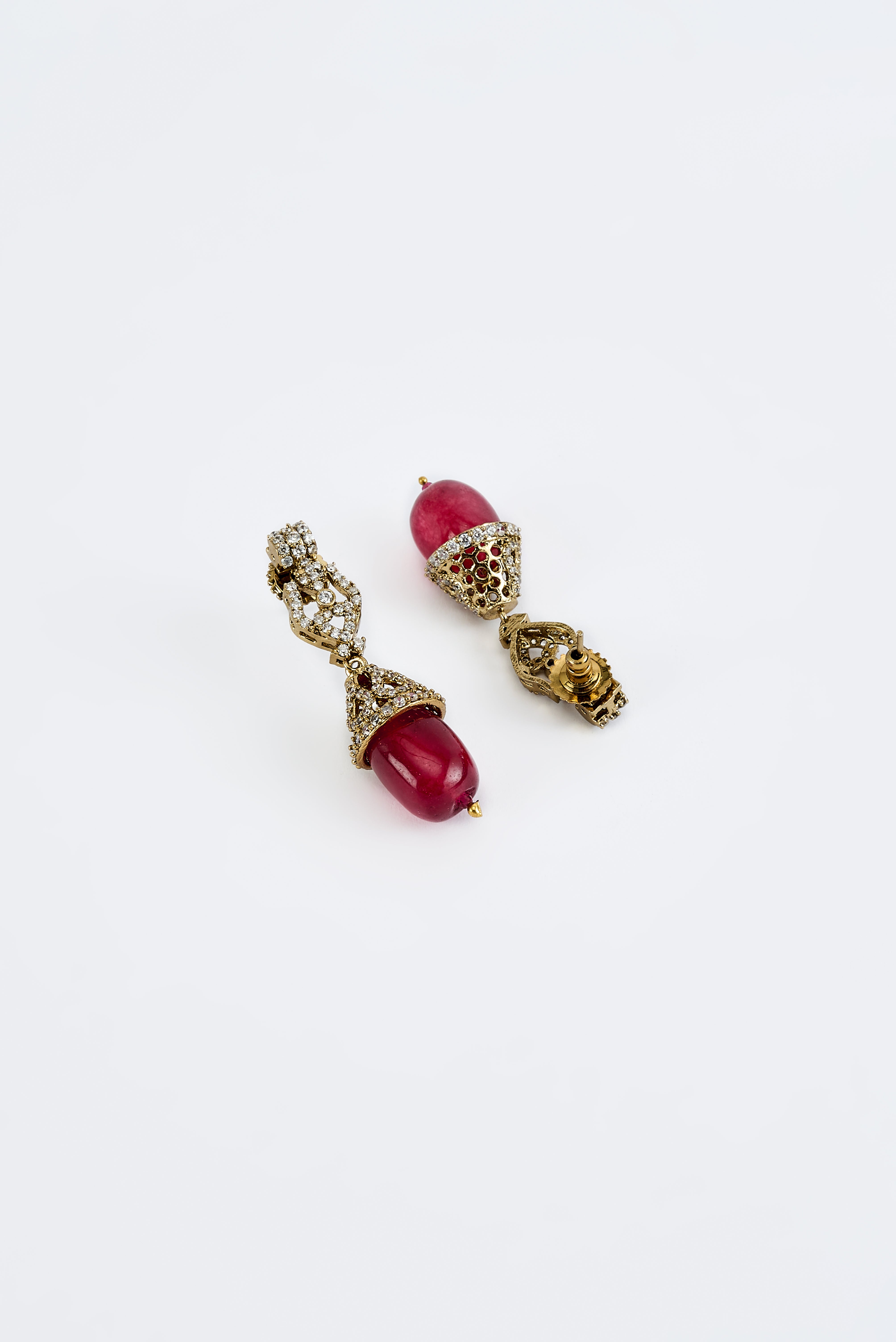 Florence Silver Plated Red Womens Pearl Short Necklace Set with Pair of Earrings (Freesize)