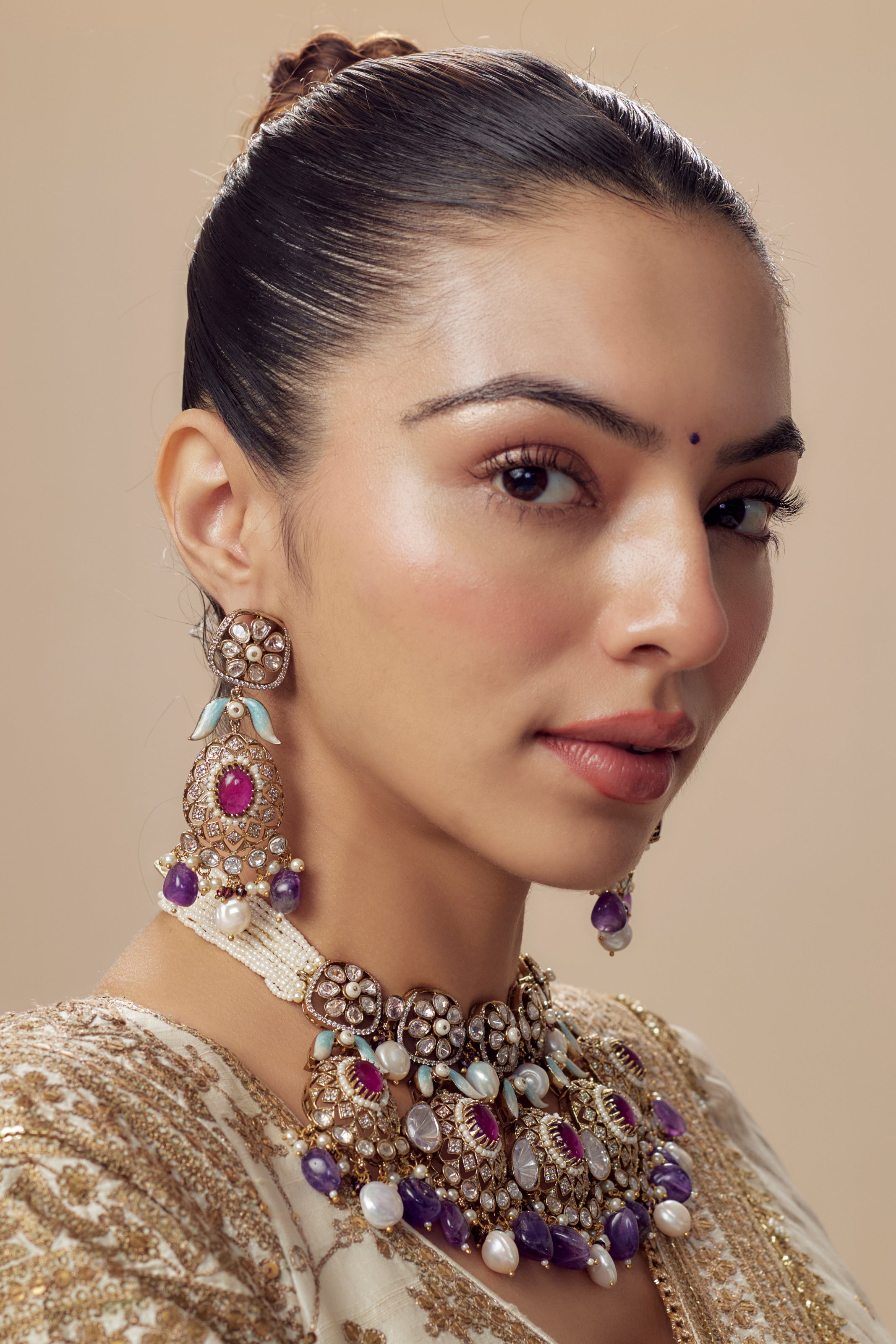 vivinia BY VIDHI MEHRA Florence Gold Plated Purple Womens Kundan, Polki Short Necklace Set with Pair of Earrings (Freesize)