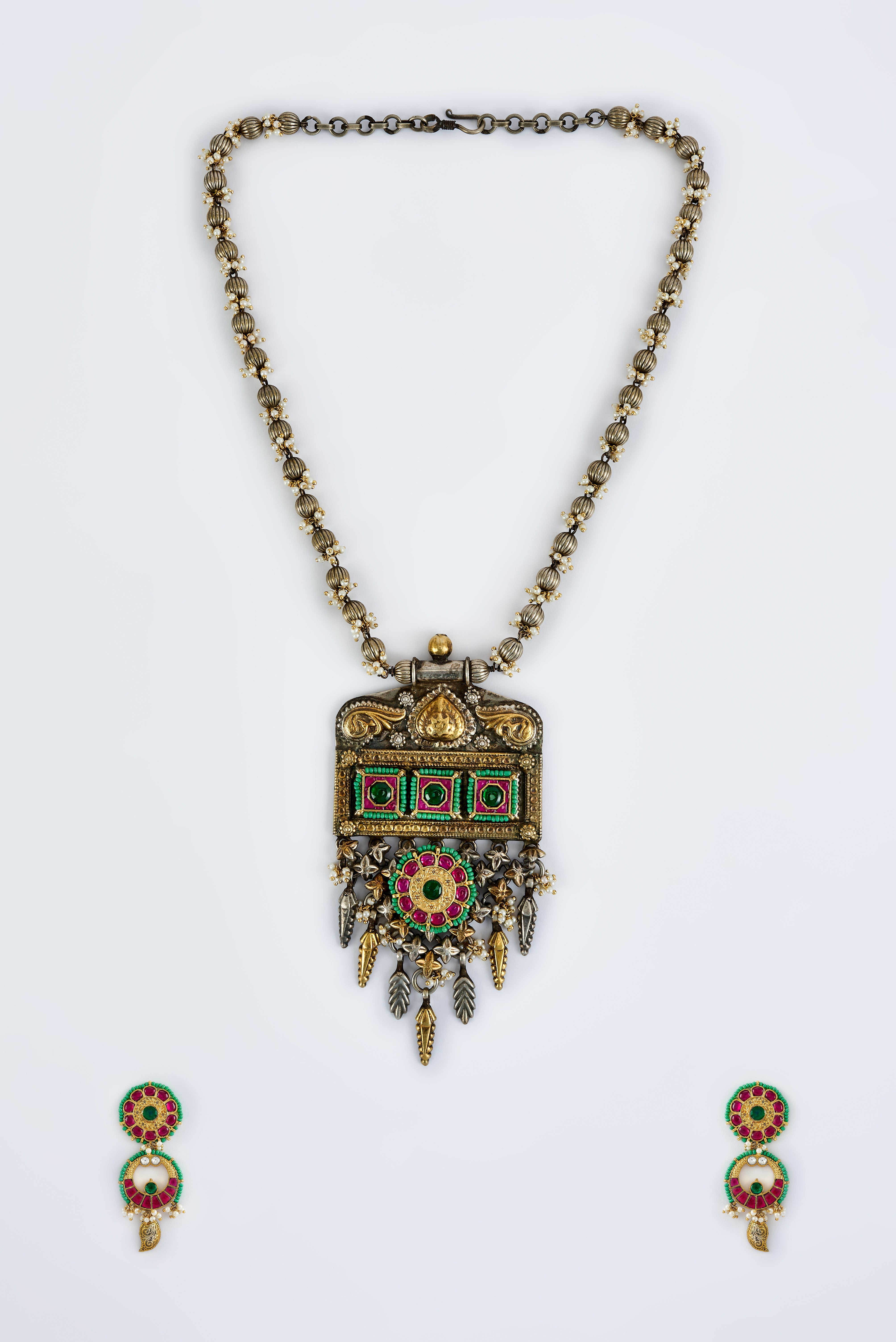 vivinia BY VIDHI MEHRA Morpankh Silver Plated Multi Womens Kundan, Polki Long Necklace Set with Pair of Earrings (Freesize)